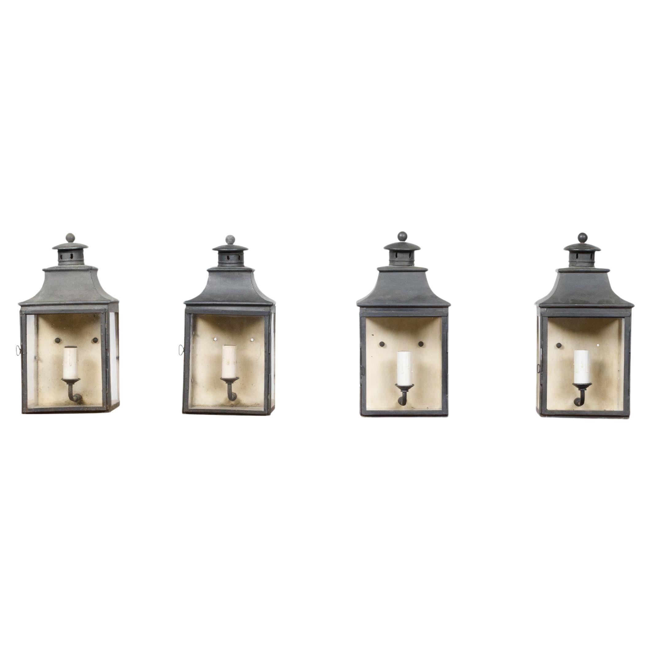 Set of Four English Turn of the Century Single-Light Copper Wall Mount Lanterns For Sale