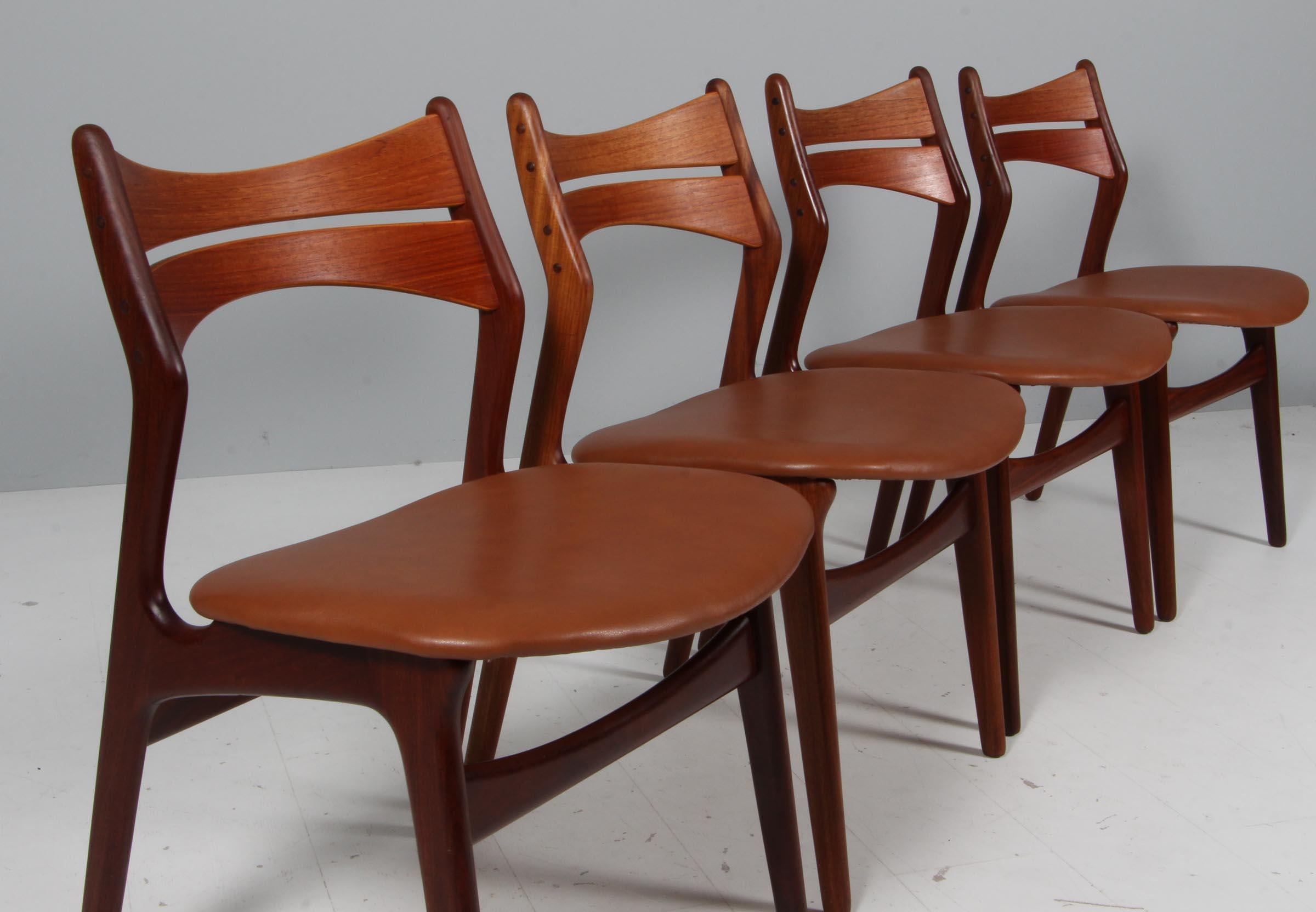 Mid-20th Century Set of four Erik Buch Chairs For Sale