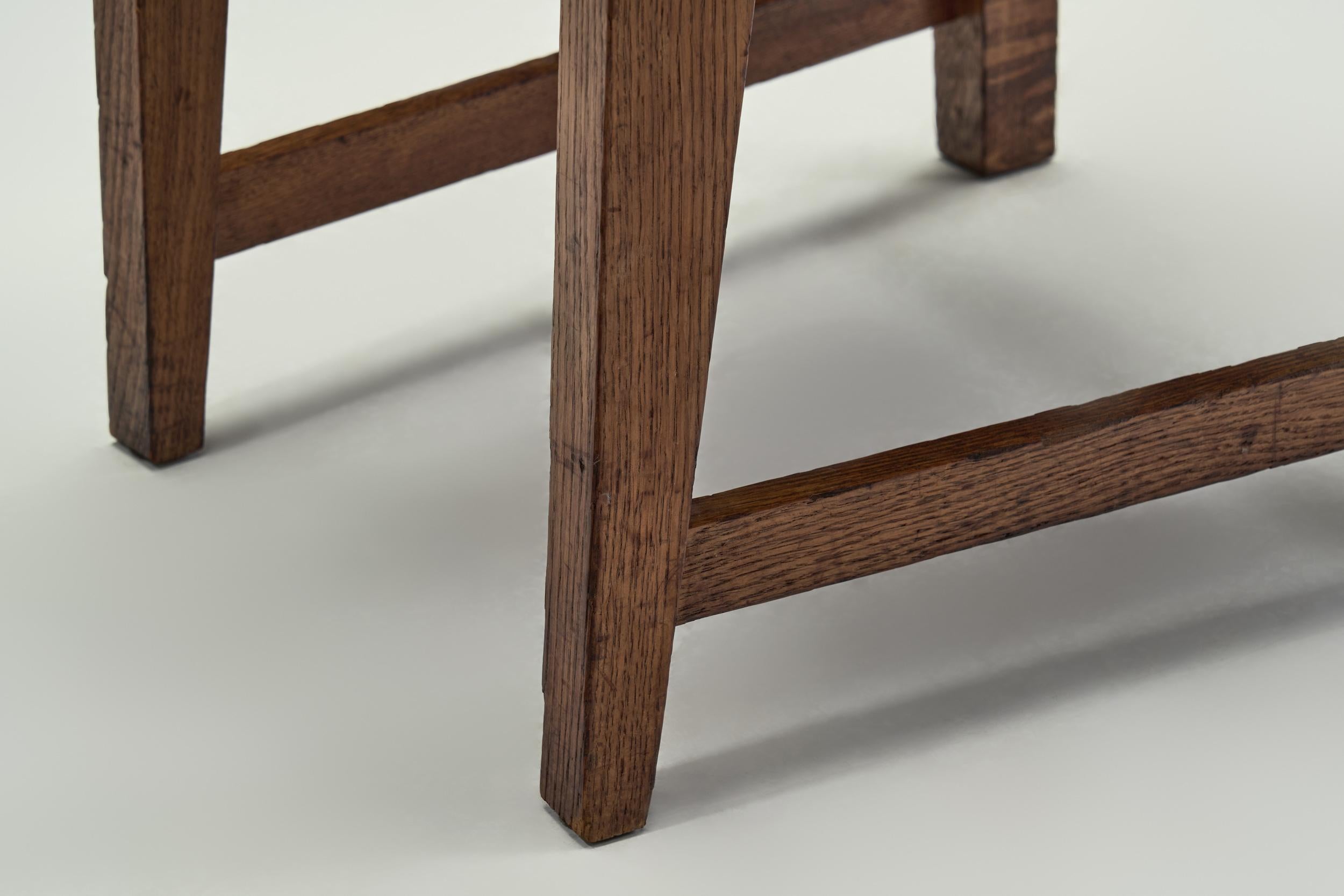 Set of Four European Upholstered Dining Chairs, Europe Mid-20th Century For Sale 12