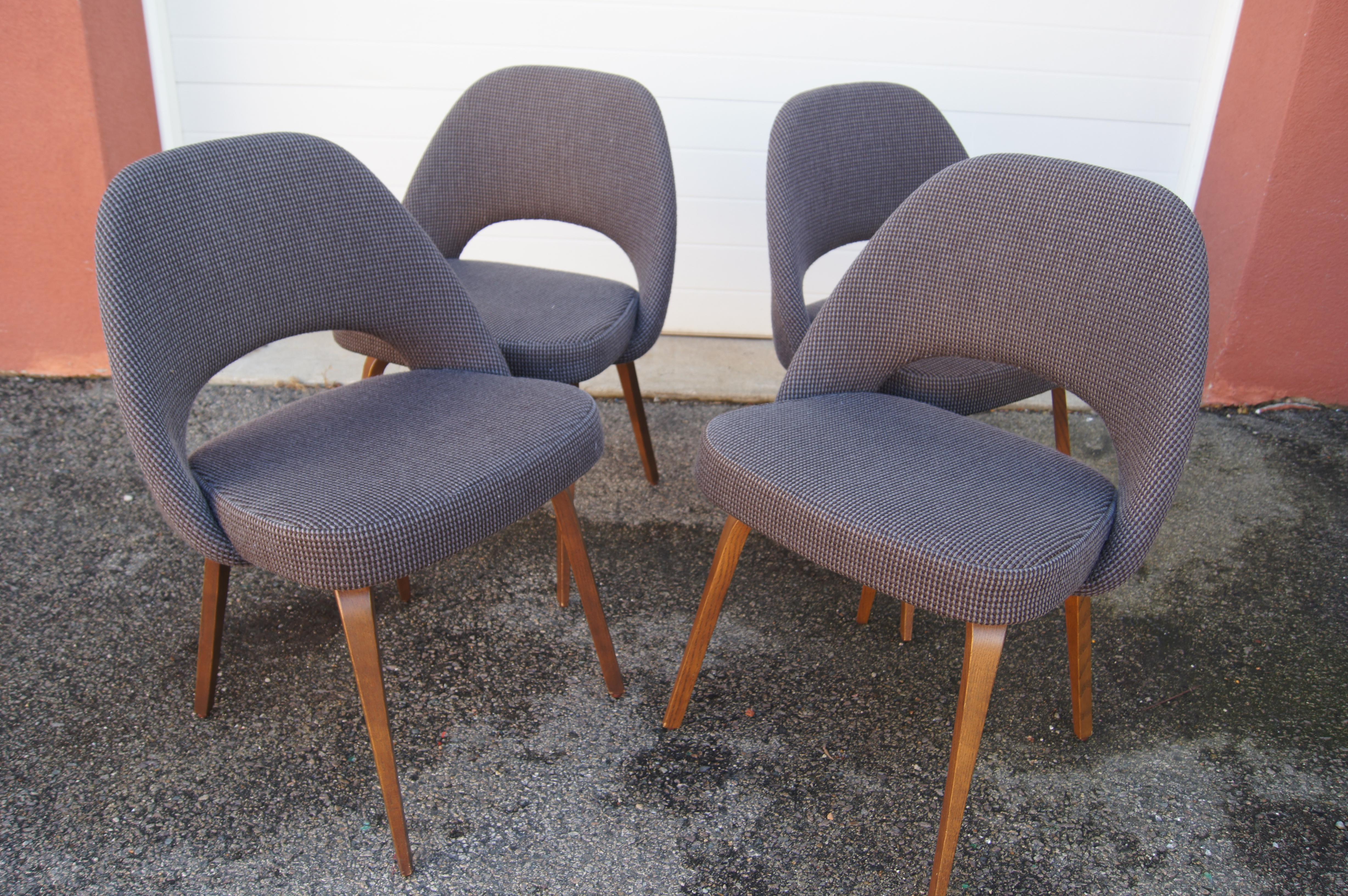 Set of Four Executive Side Chairs by Eero Saarinen for Knoll In Good Condition In Dorchester, MA
