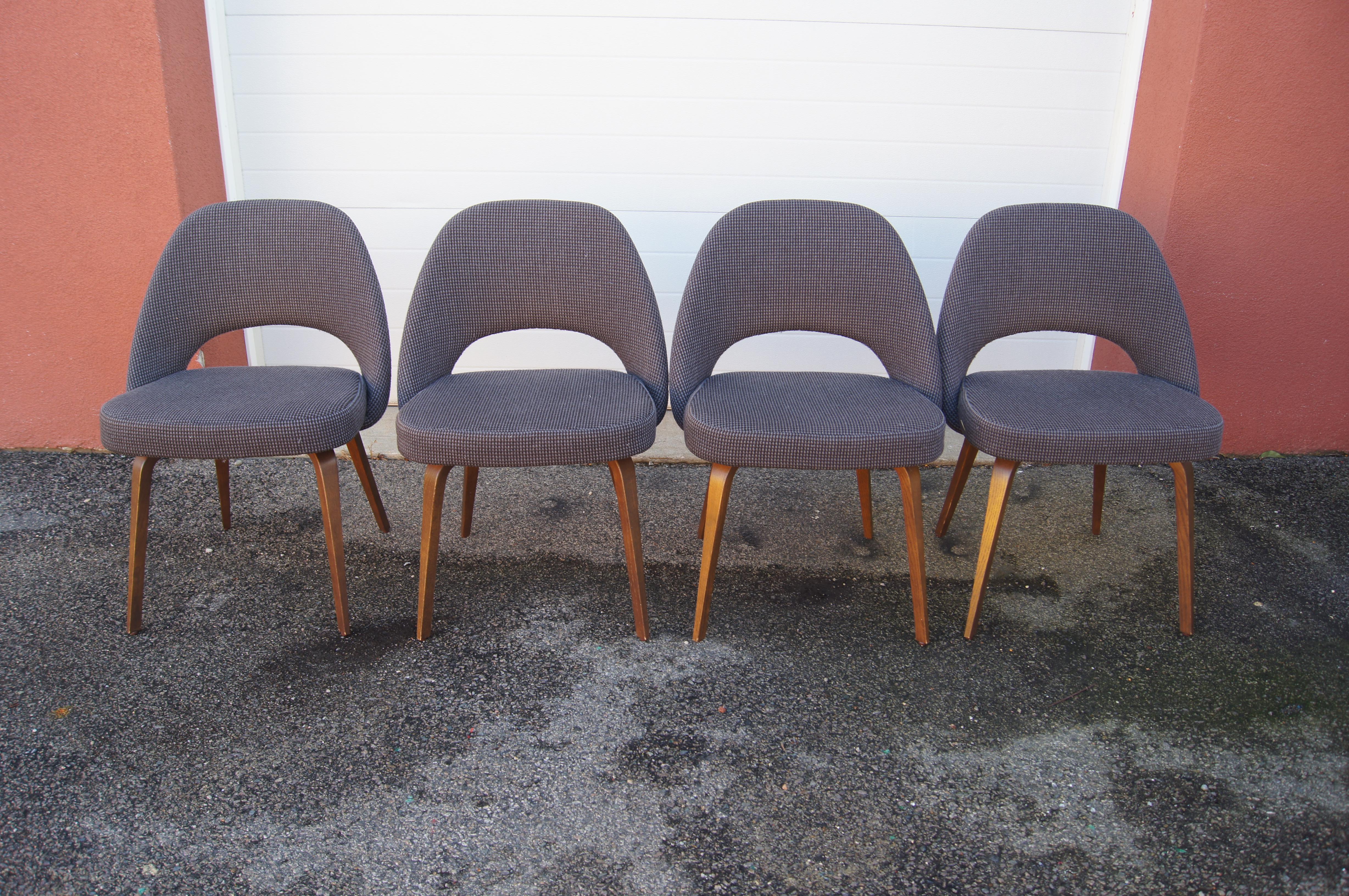 20th Century Set of Four Executive Side Chairs by Eero Saarinen for Knoll