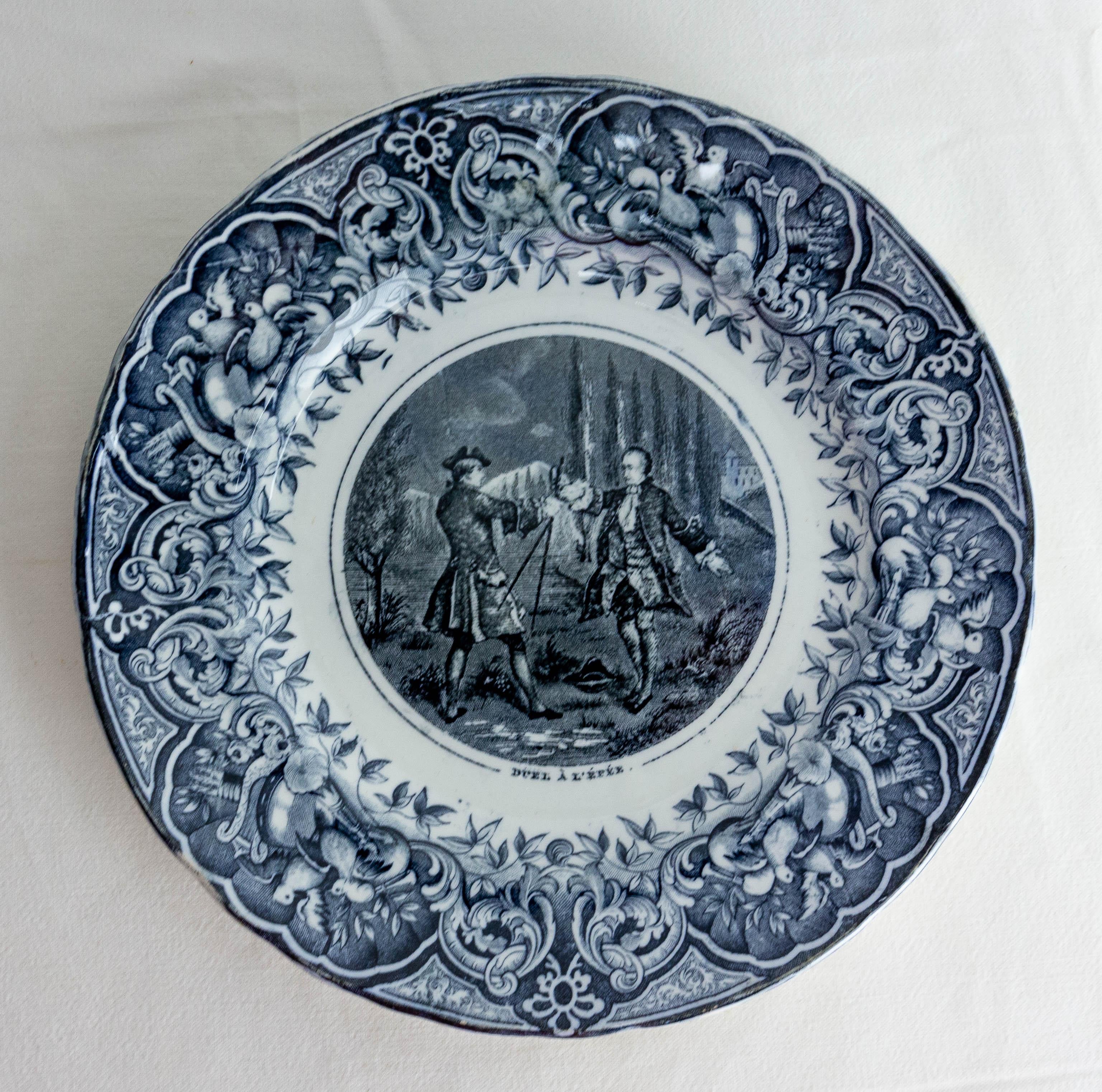 Set of Four Faience Plates Gallant Scenes, Bordeaux France, Late 19th Century In Good Condition For Sale In Labrit, Landes