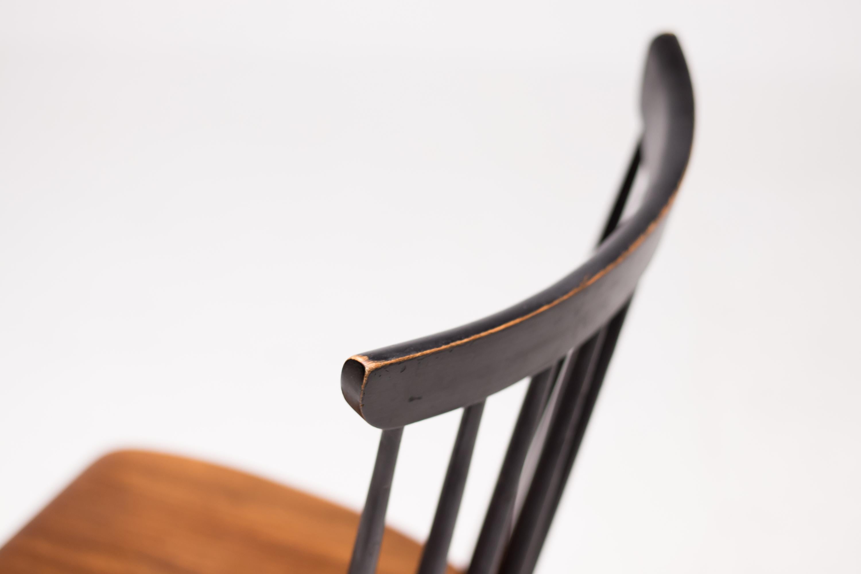 Scandinavian Modern Set of Four Fanett Chairs by Ilmari Tapiovaara