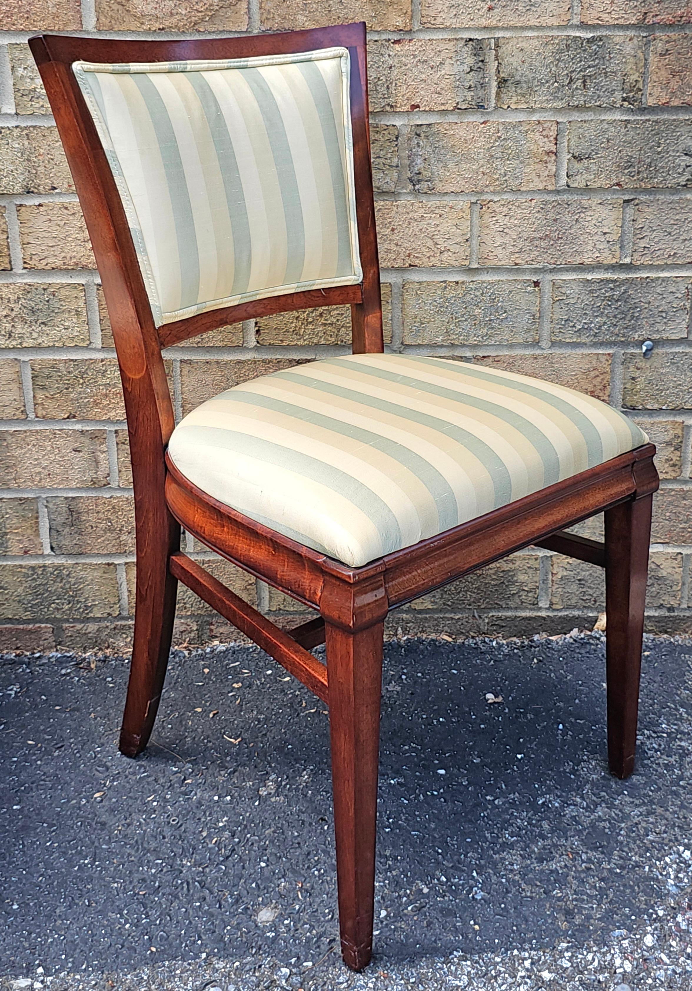 Set of Four Federal Style Solid Mahogany Upholstered Dining Chairs, Refinished in vendita 4
