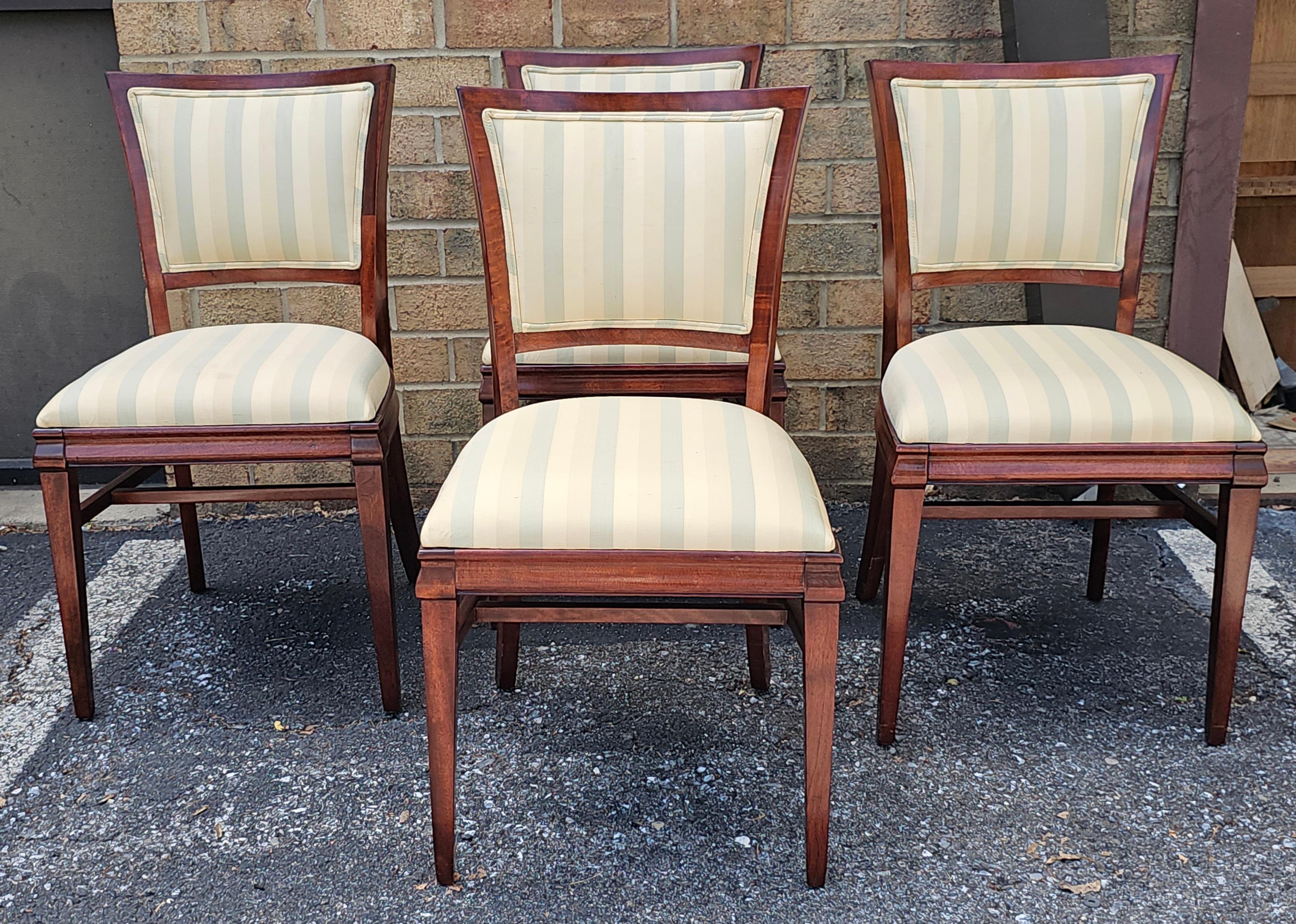 Federale Set of Four Federal Style Solid Mahogany Upholstered Dining Chairs, Refinished in vendita