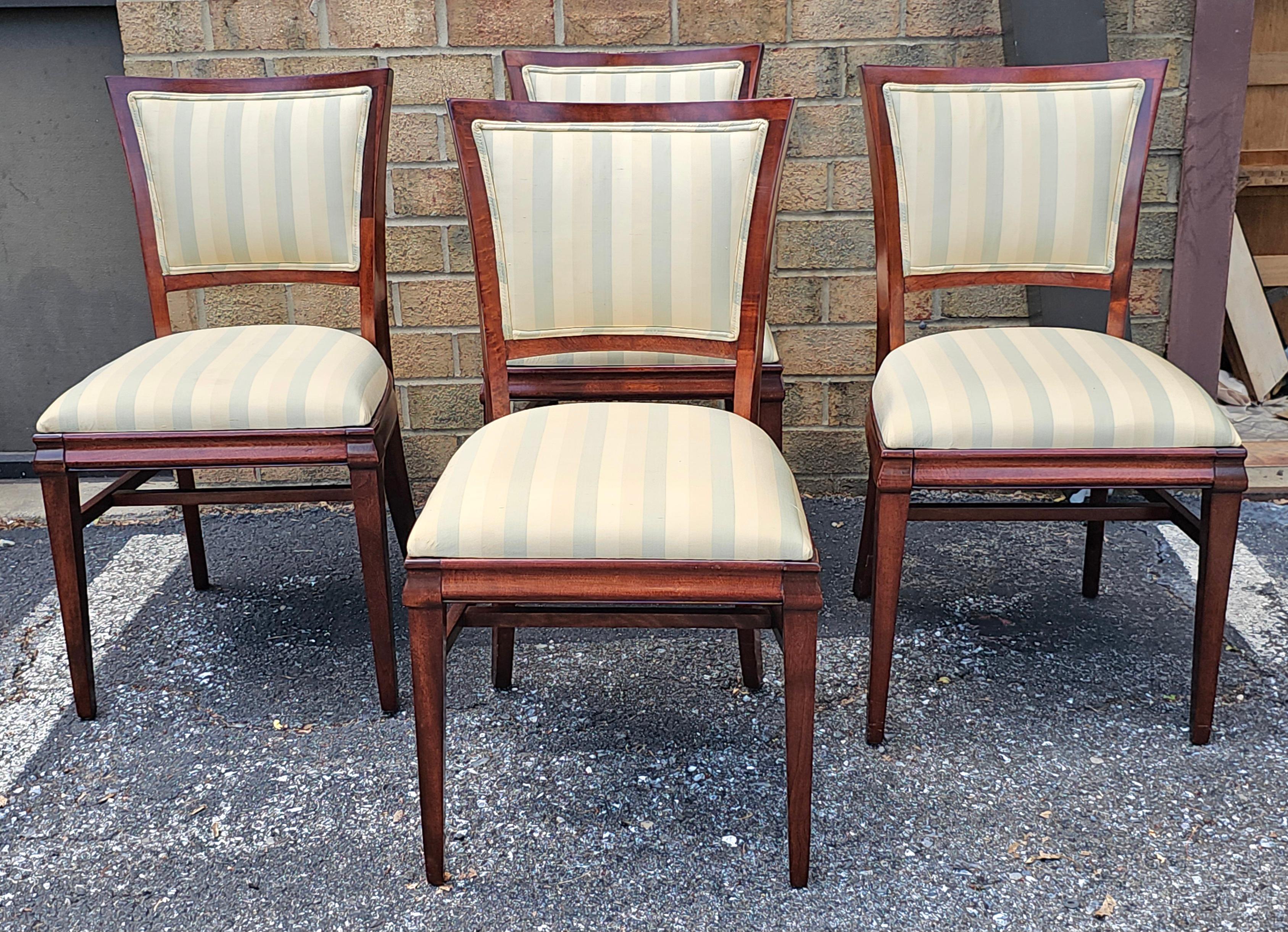 XX secolo Set of Four Federal Style Solid Mahogany Upholstered Dining Chairs, Refinished in vendita