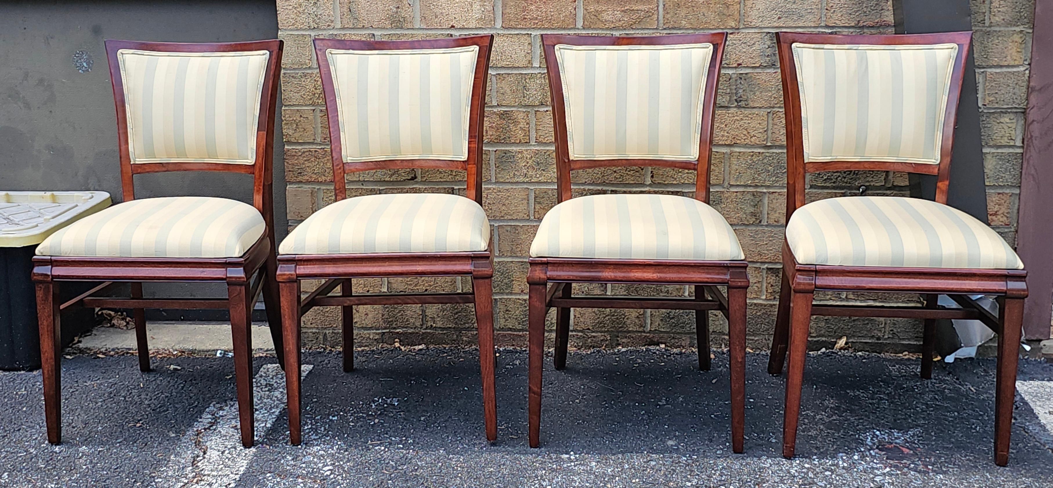 Set of Four Federal Style Solid Mahogany Upholstered Dining Chairs, Refinished in vendita 1