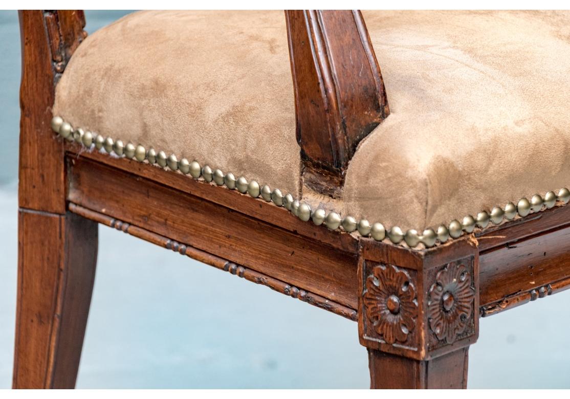 Set di quattro raffinate poltrone europee in vendita 6