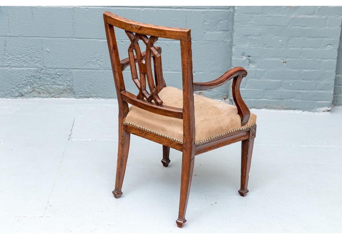 Set di quattro raffinate poltrone europee in vendita 7