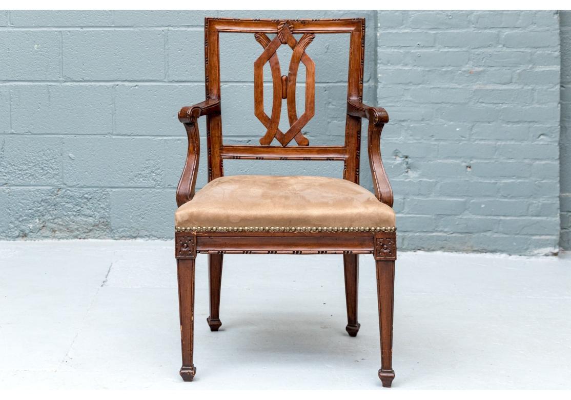 Set di quattro raffinate poltrone europee in vendita 9