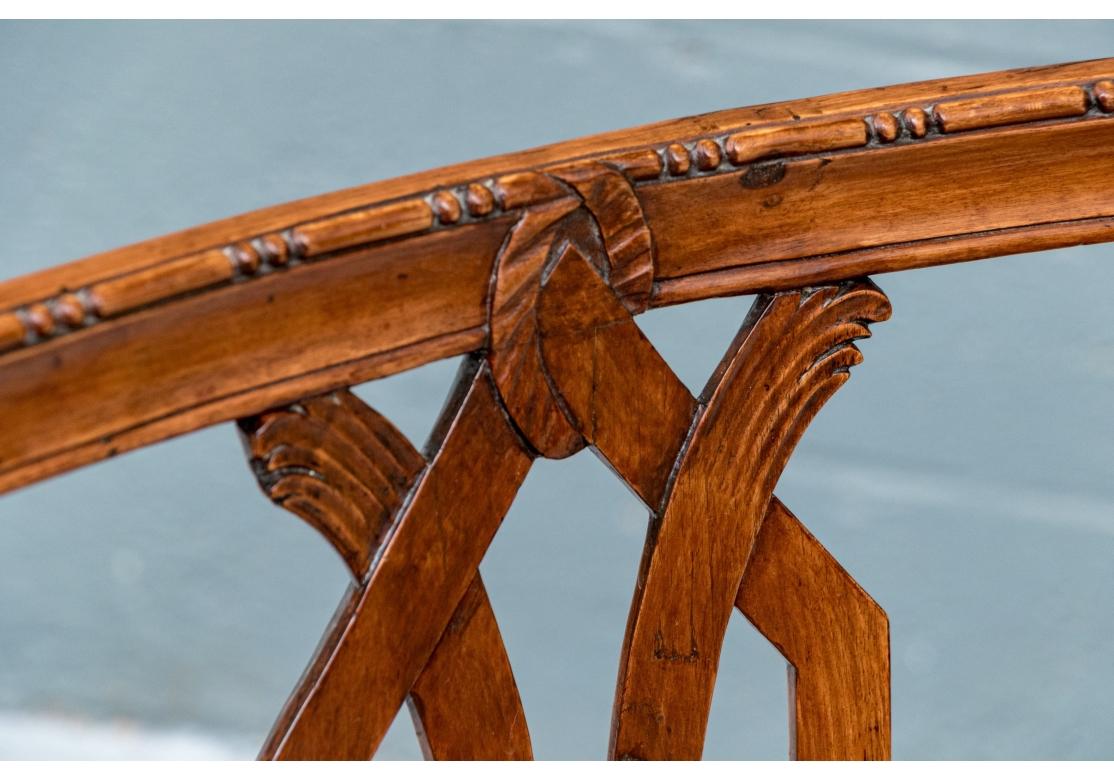 Set di quattro raffinate poltrone europee in vendita 11