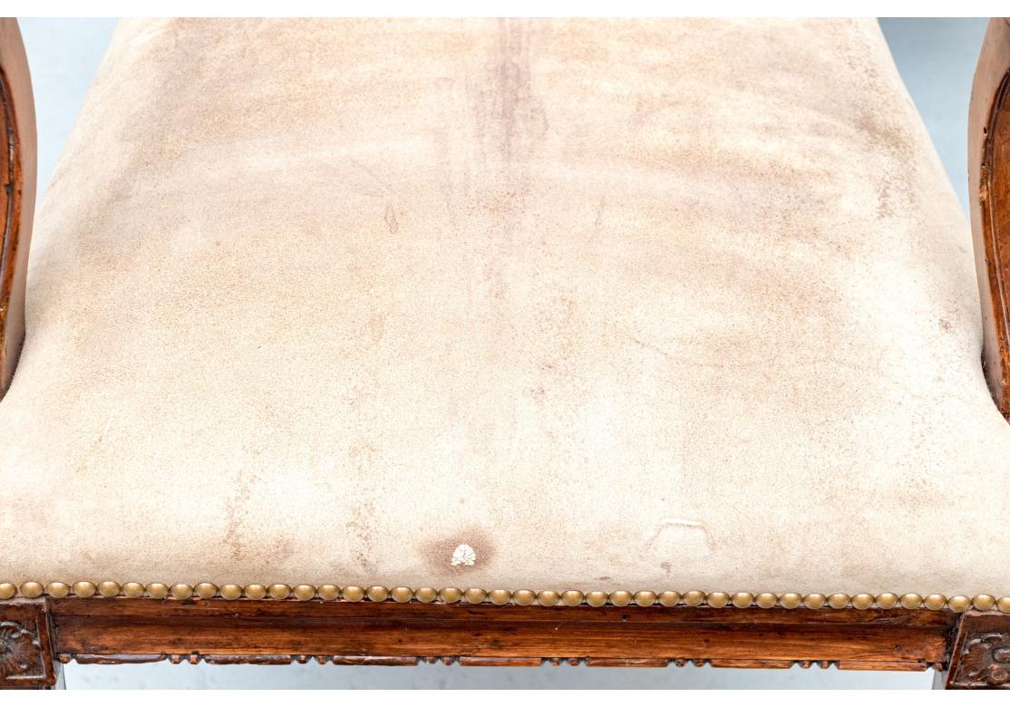 Set di quattro raffinate poltrone europee in vendita 3