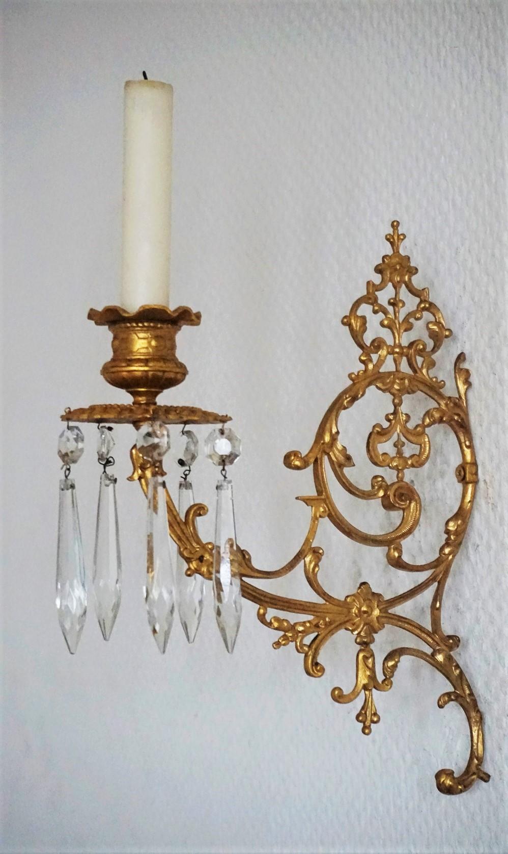 Set of Four Fine French Louis XVI Period Gold Doré Bronze Candle Wall Sconces For Sale 1