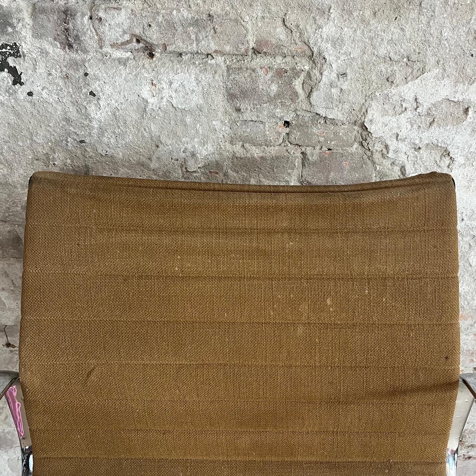 Set of Four First Chrome Base EA 107, Brown Hopsack Upholstery by Herman Miller en vente 3