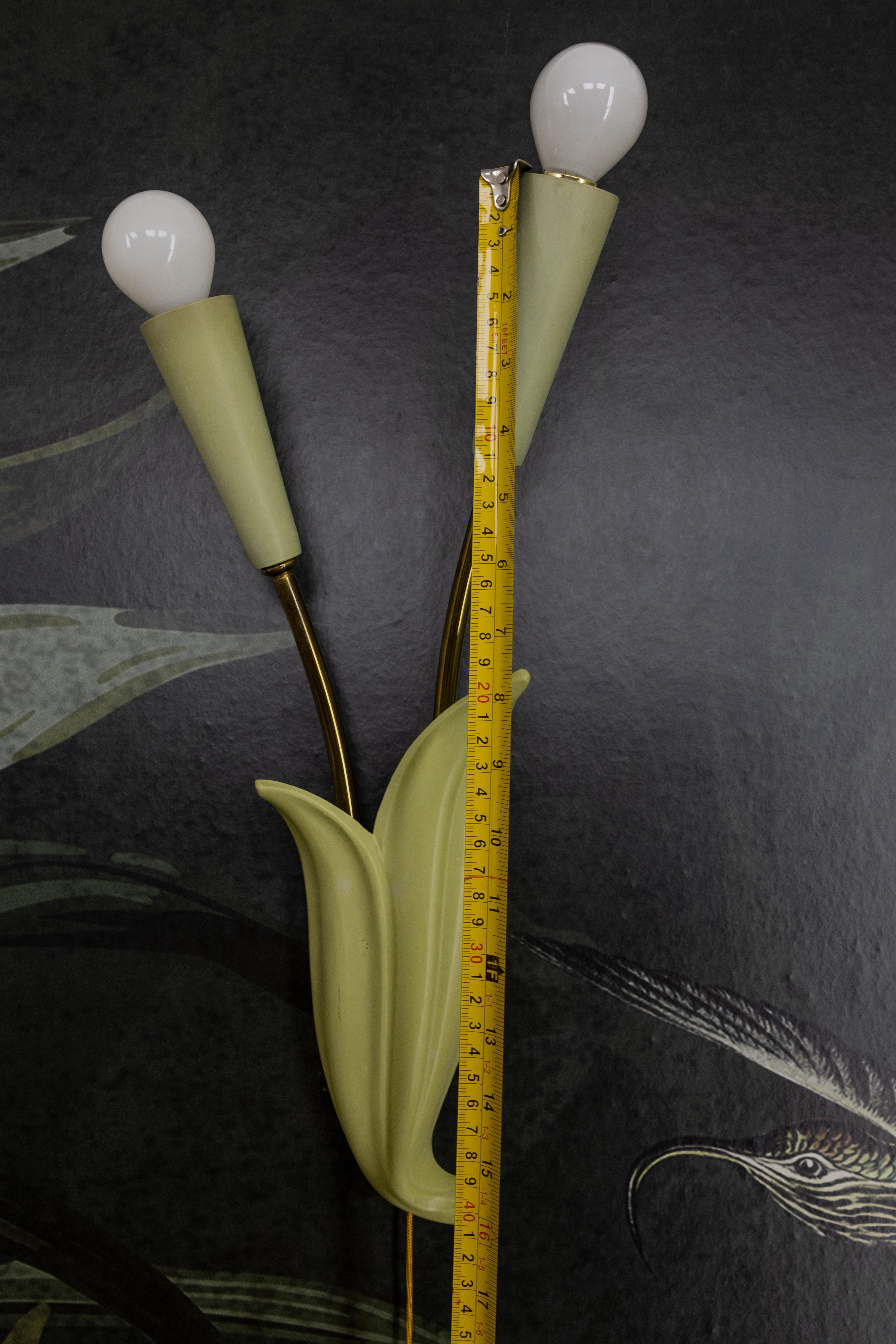 Ensemble de quatre appliques à deux lumières en forme de fleurs, vert pastel, Ott-Leuchten, 1950 en vente 6