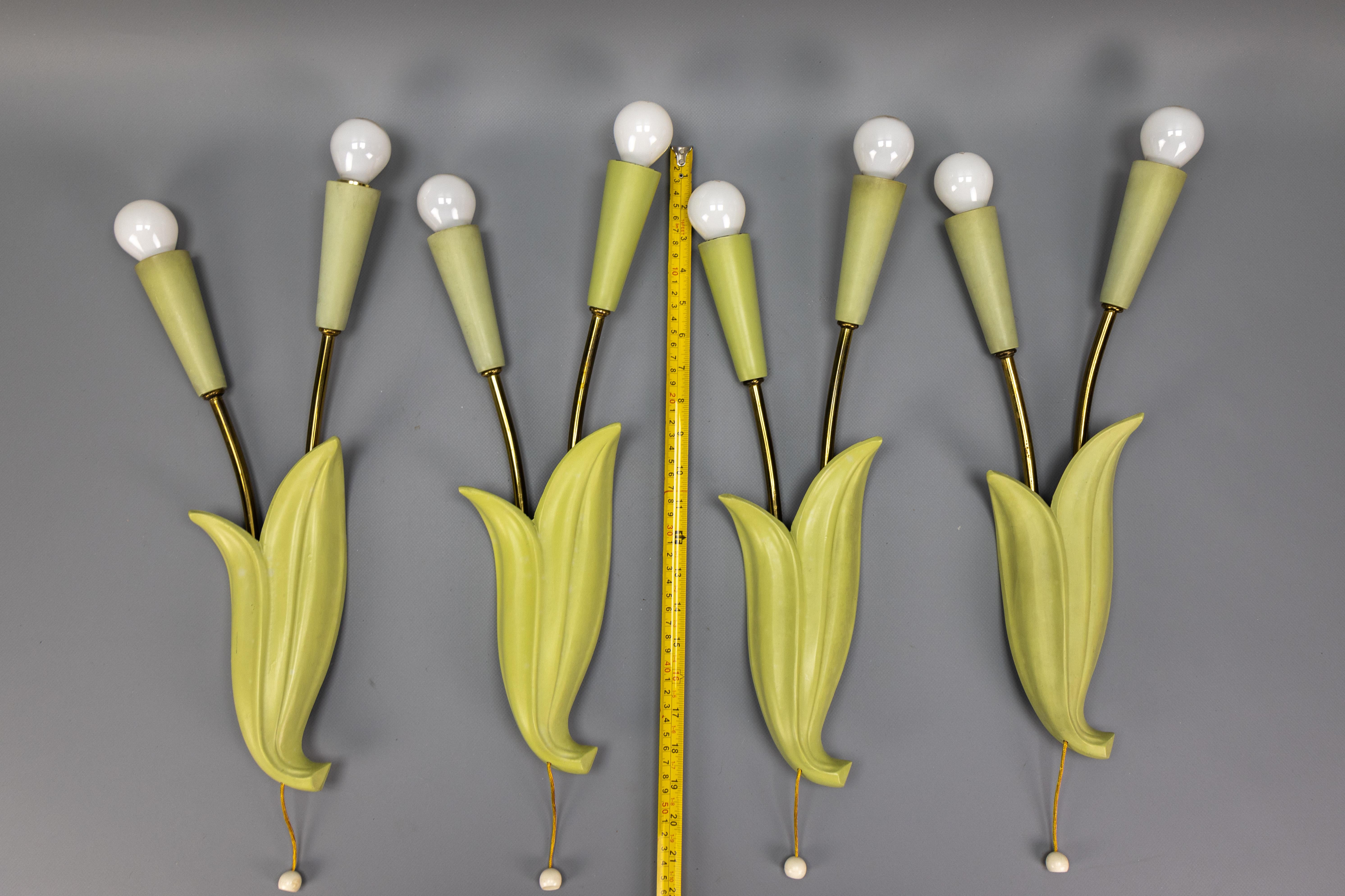 Ensemble de quatre appliques à deux lumières en forme de fleurs, vert pastel, Ott-Leuchten, 1950 en vente 7