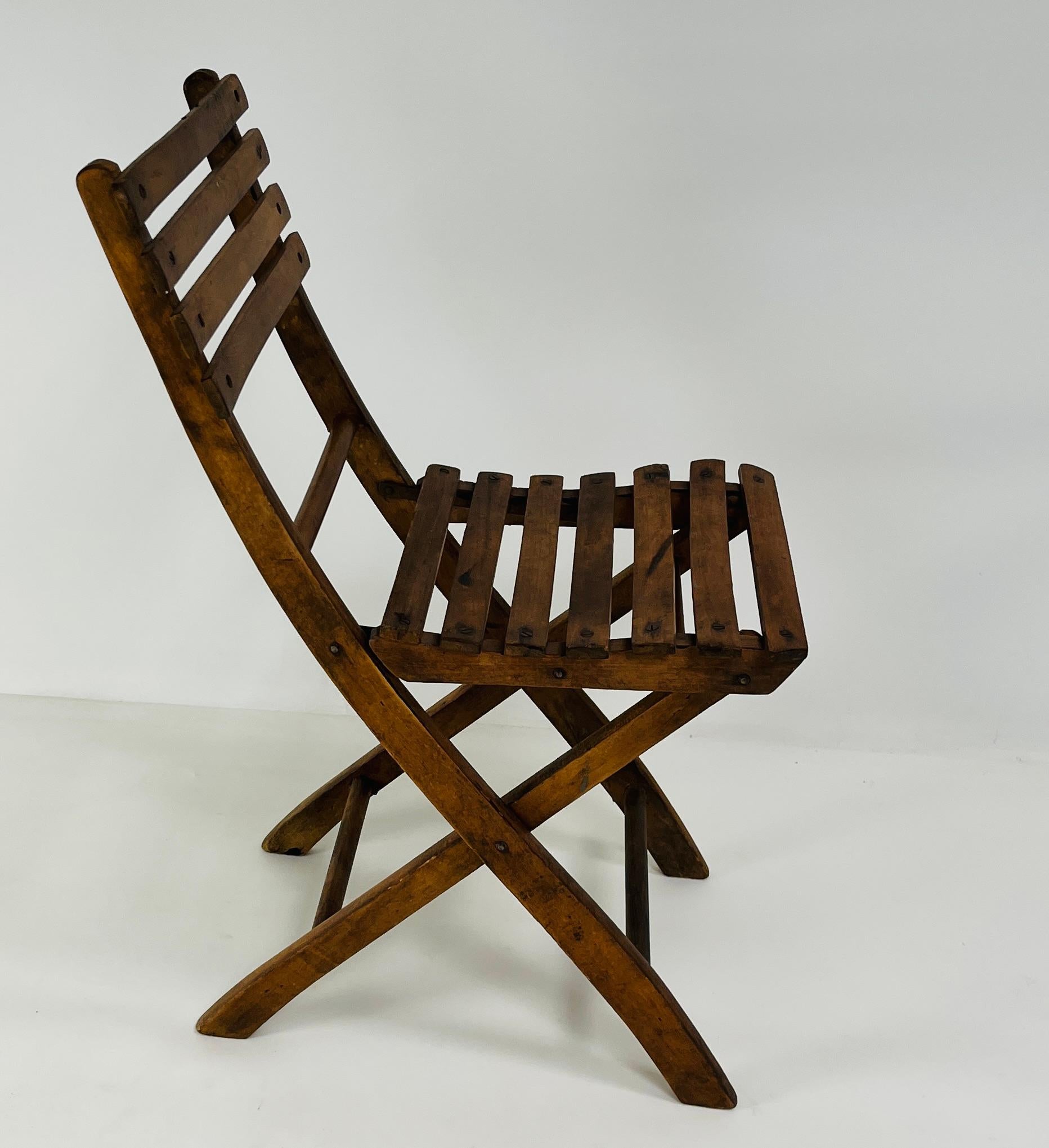 Set of Four Folding Oak Chairs In Distressed Condition For Sale In Los Angeles, CA