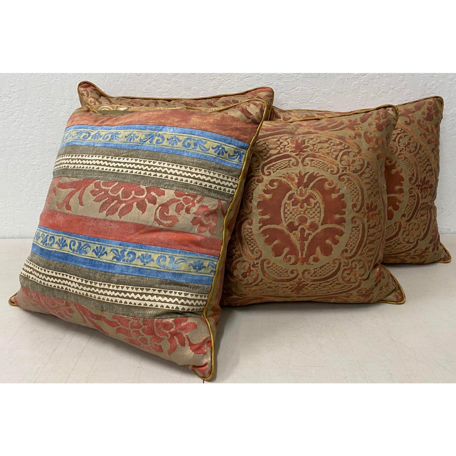 Set of four Fortuny fabric cushions / pillows

Four sumptuous designer cushions made with the finest Fortuny fabric.

Each cushion measures 19