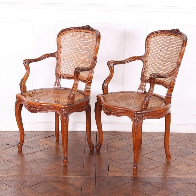 Oak Set of Four French 19th Century Louis XV Style Armchairs Bergeres