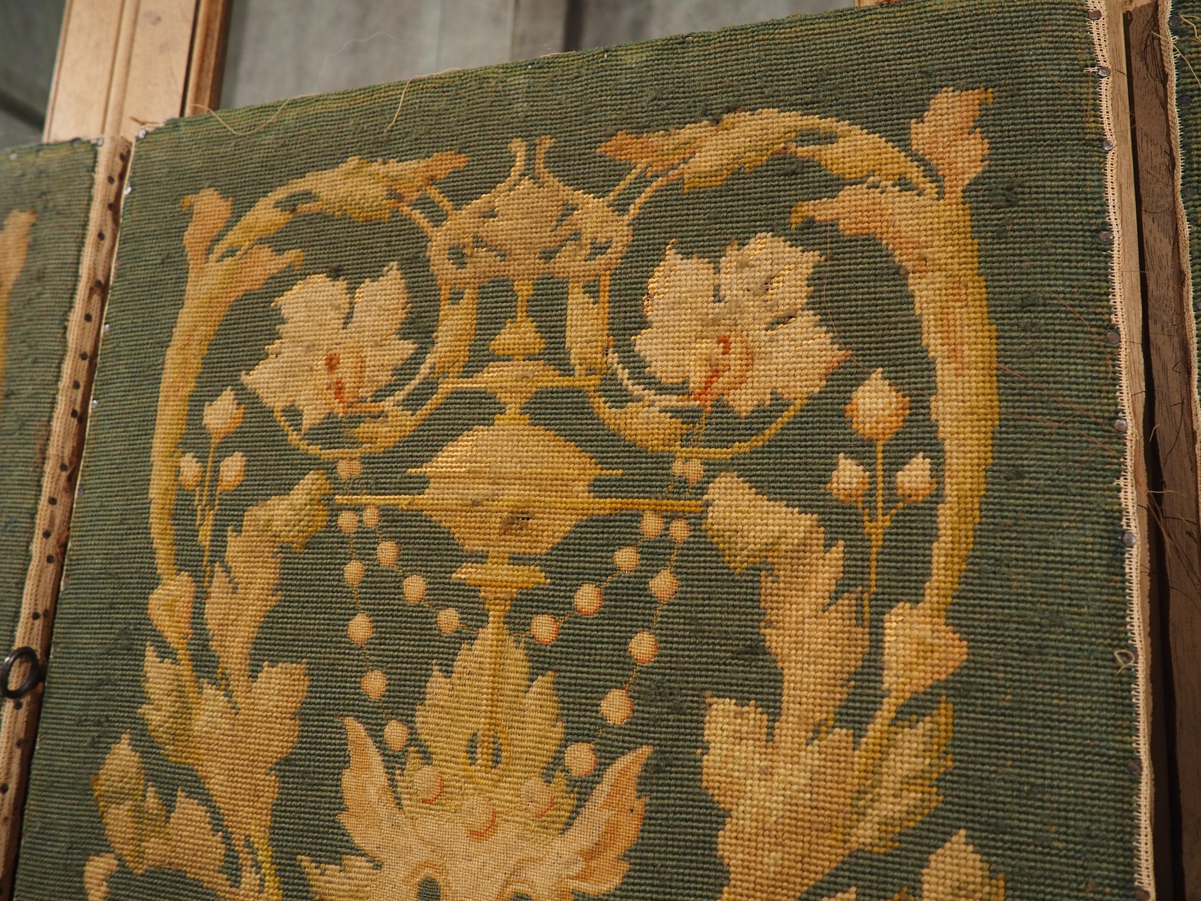 Conjunto de Cuatro Paneles de Teatro Antiguos Franceses de Punto de Aguja, Siglo XIX en venta 3