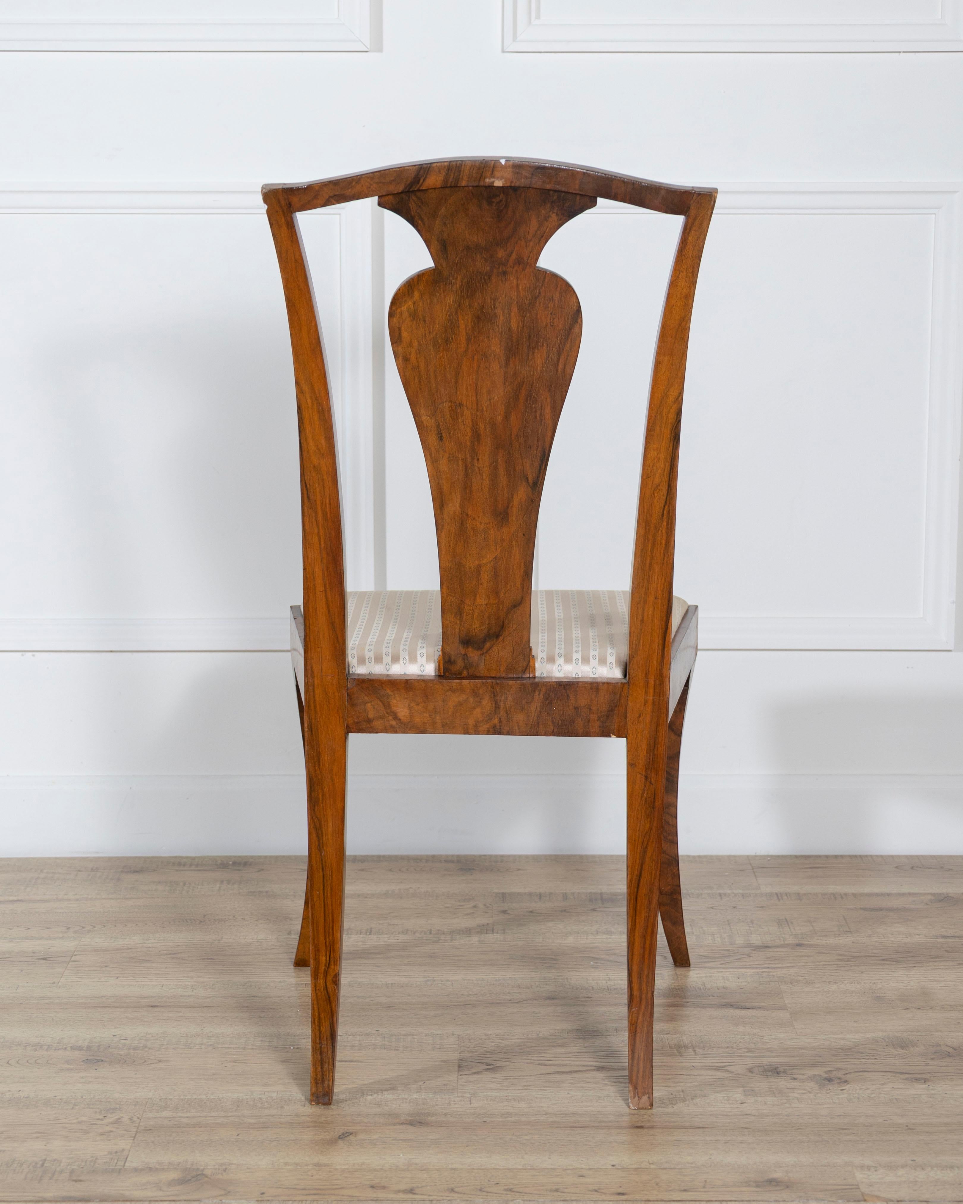 Set of Four French Art Deco Dining Chairs in Walnut and Bois de Rose, circa 1920 in vendita 1