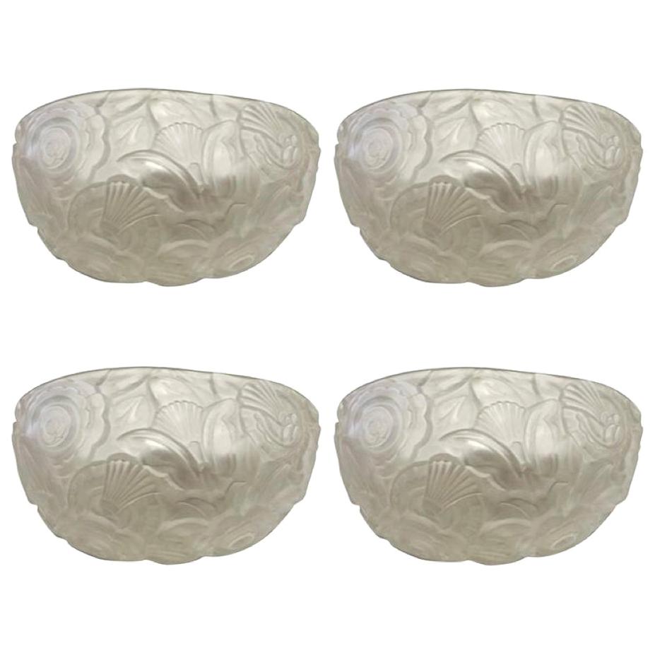 Ensemble de quatre appliques Art déco françaises en vente