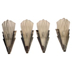 Set von vier französischen Art-Déco-Wandleuchtern, signiert von Degue