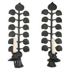 Set von vier französischen Bronze-Wandleuchtern mit Blättern, verkauft pro Paar