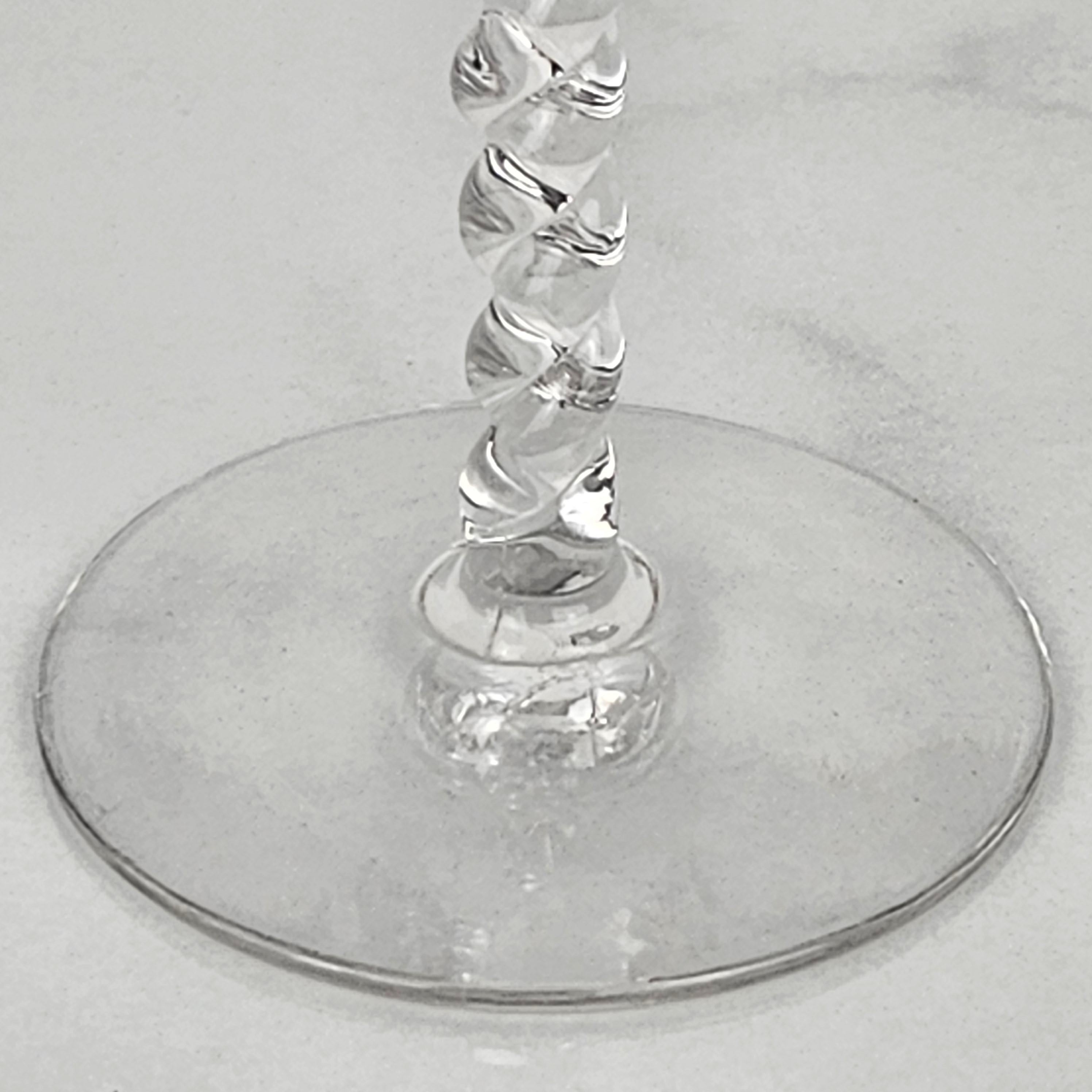 Verre brun Ensemble de quatre flûtes à champagne françaises en verre, vers 1900 en vente