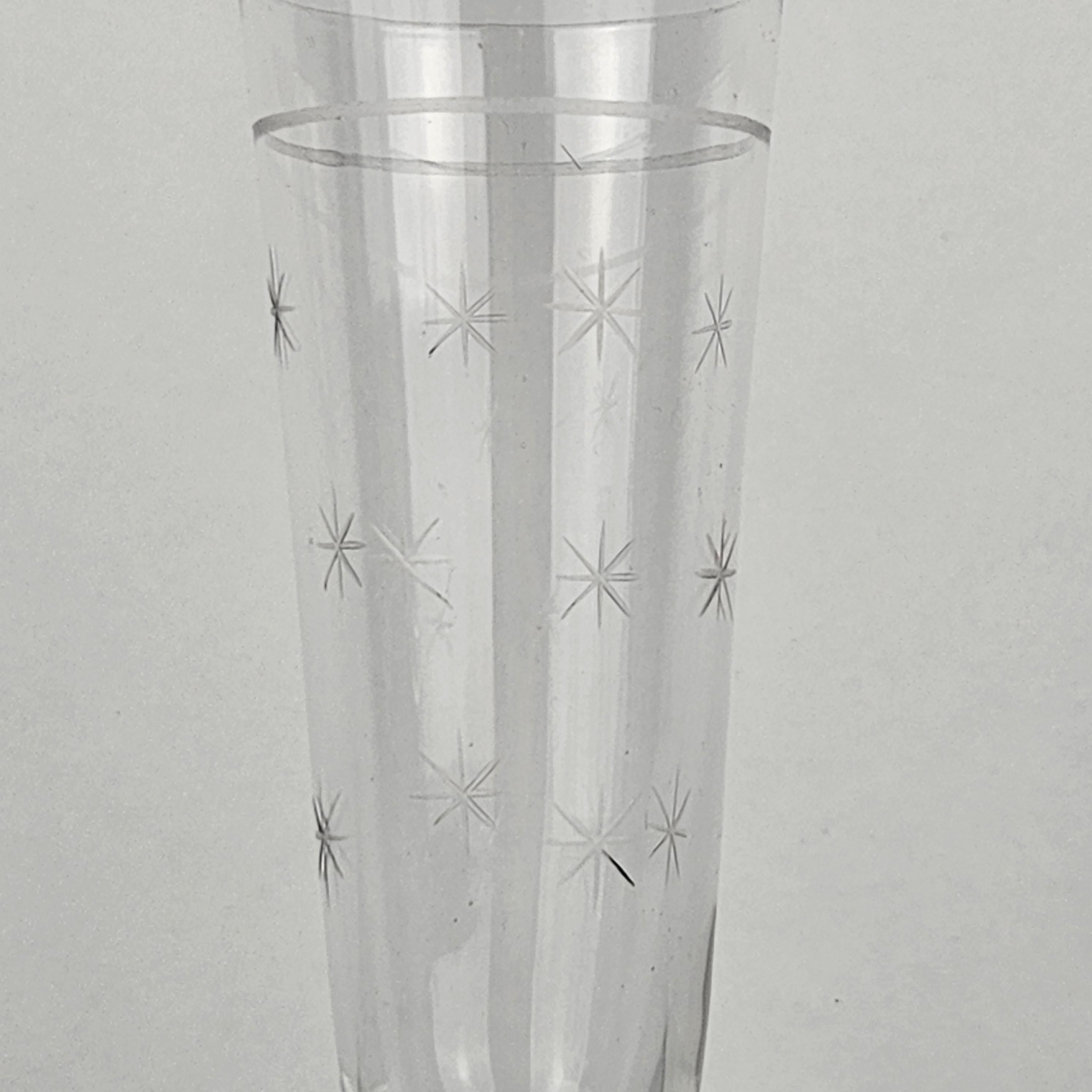 Ensemble de quatre flûtes à champagne françaises en verre, vers 1900 en vente 1