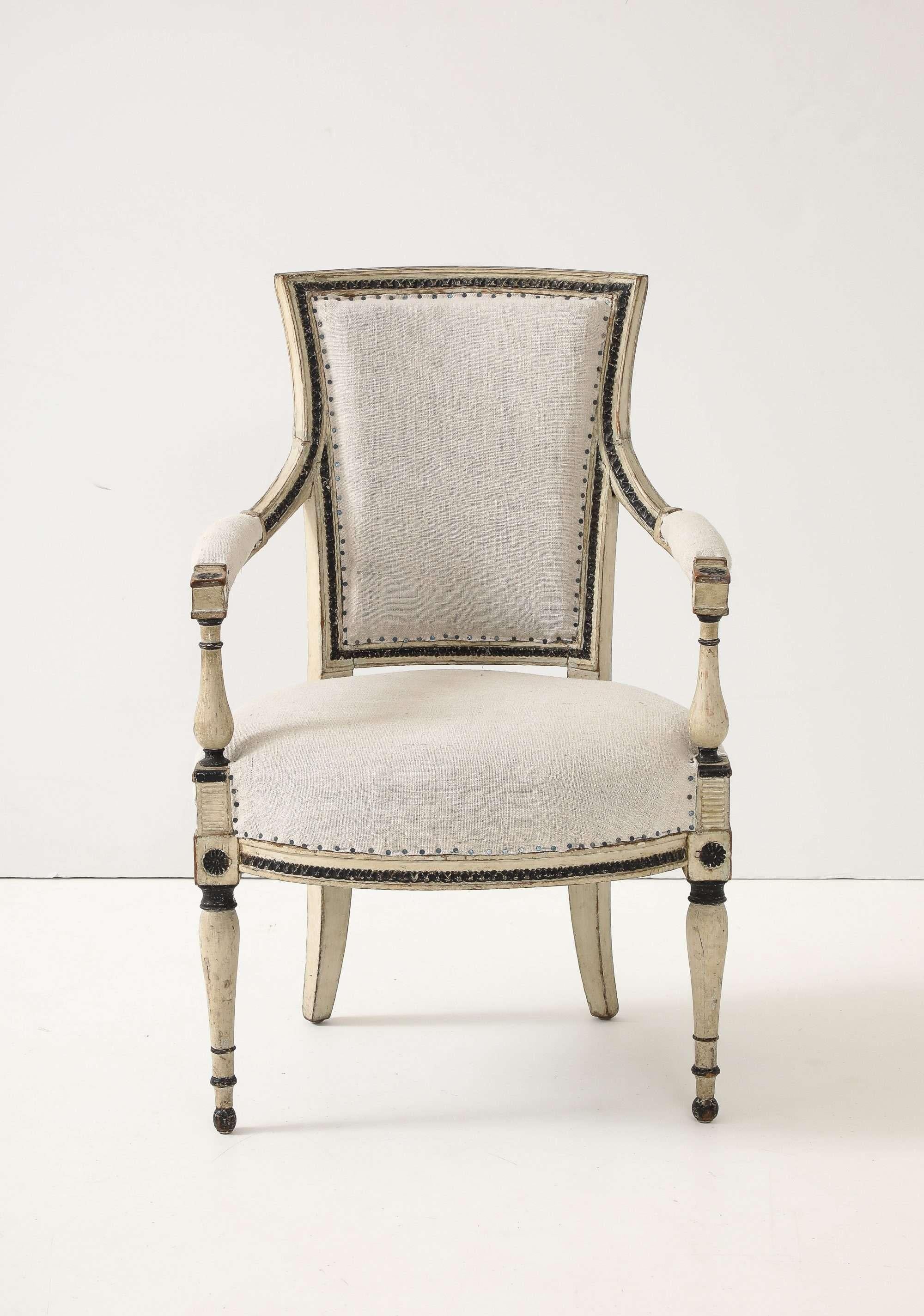 Set of Four French Directoire Painted Fauteuils For Sale 3