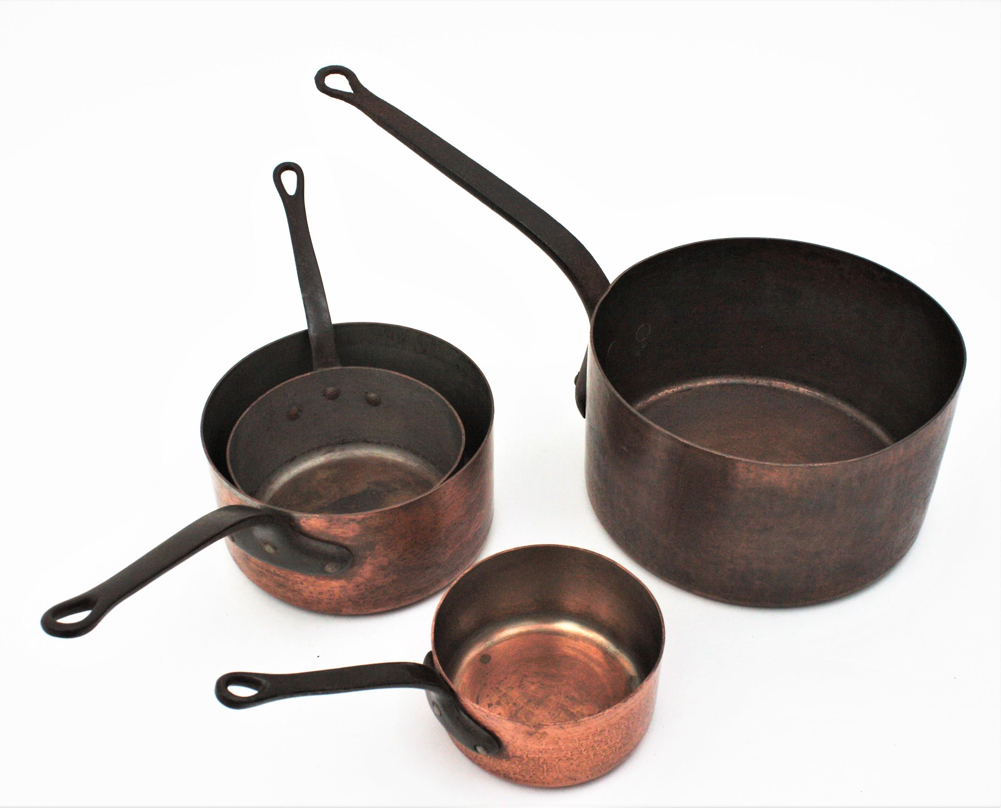Set of Four French Copper Saucepans with Iron Handles, 1940s For Sale 8