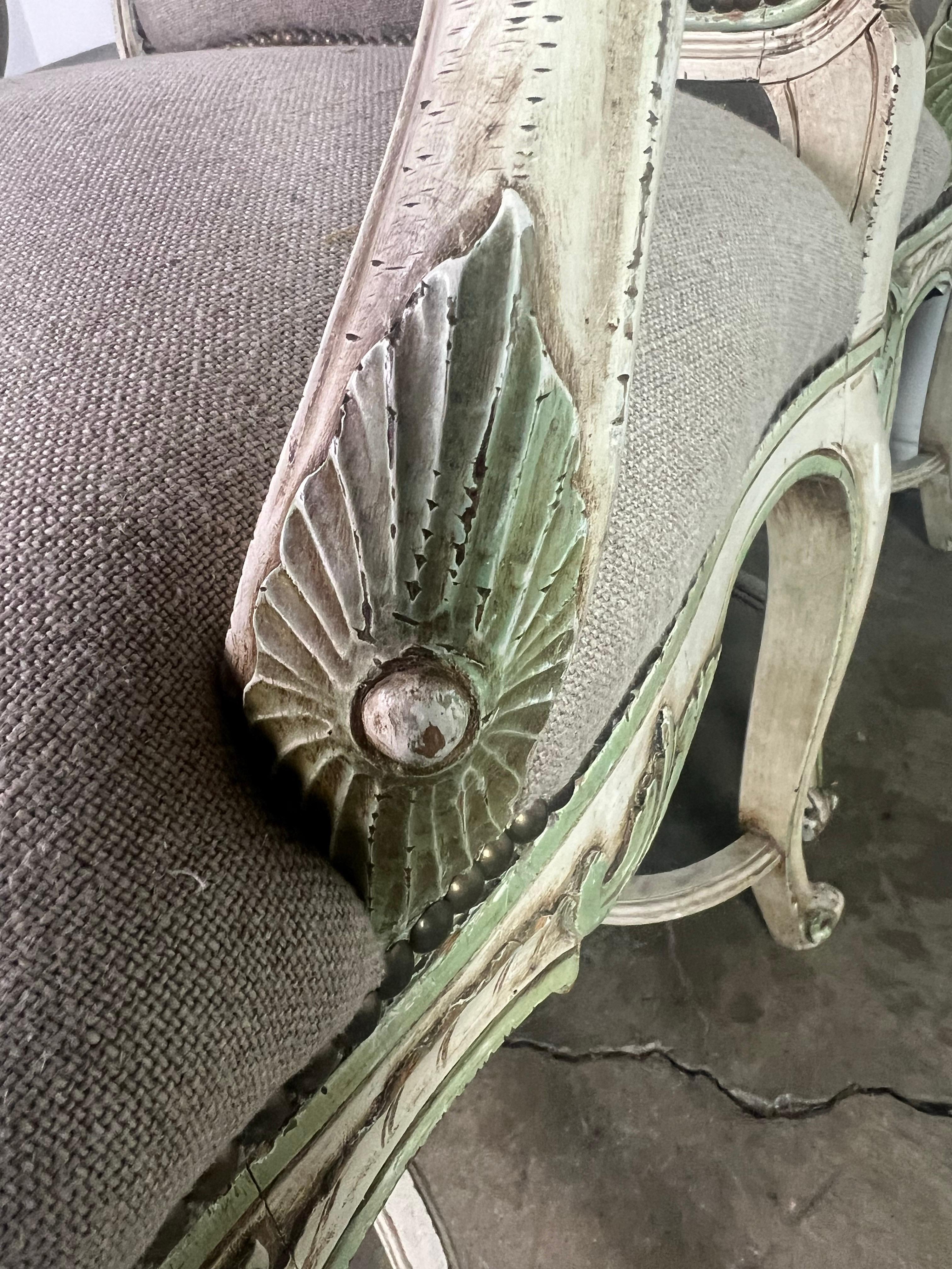 Ensemble de quatre salles à manger peintes de style Louis XV C. 1900 en vente 5