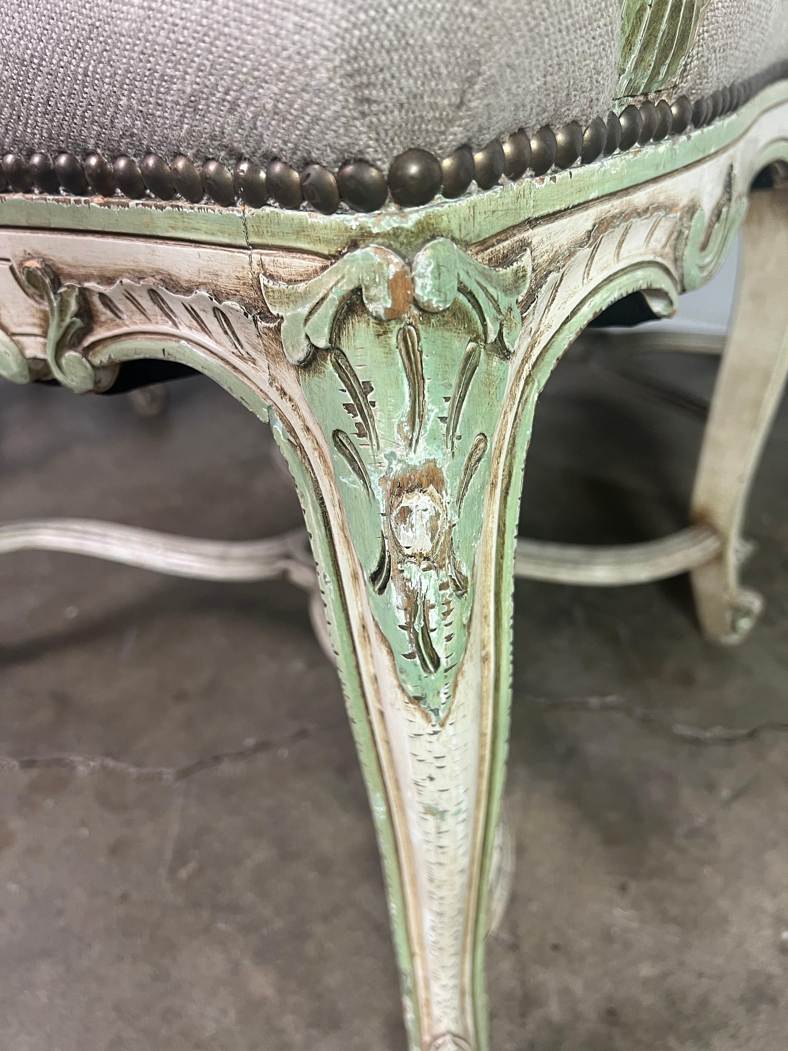 Ensemble de quatre salles à manger peintes de style Louis XV C. 1900 en vente 3