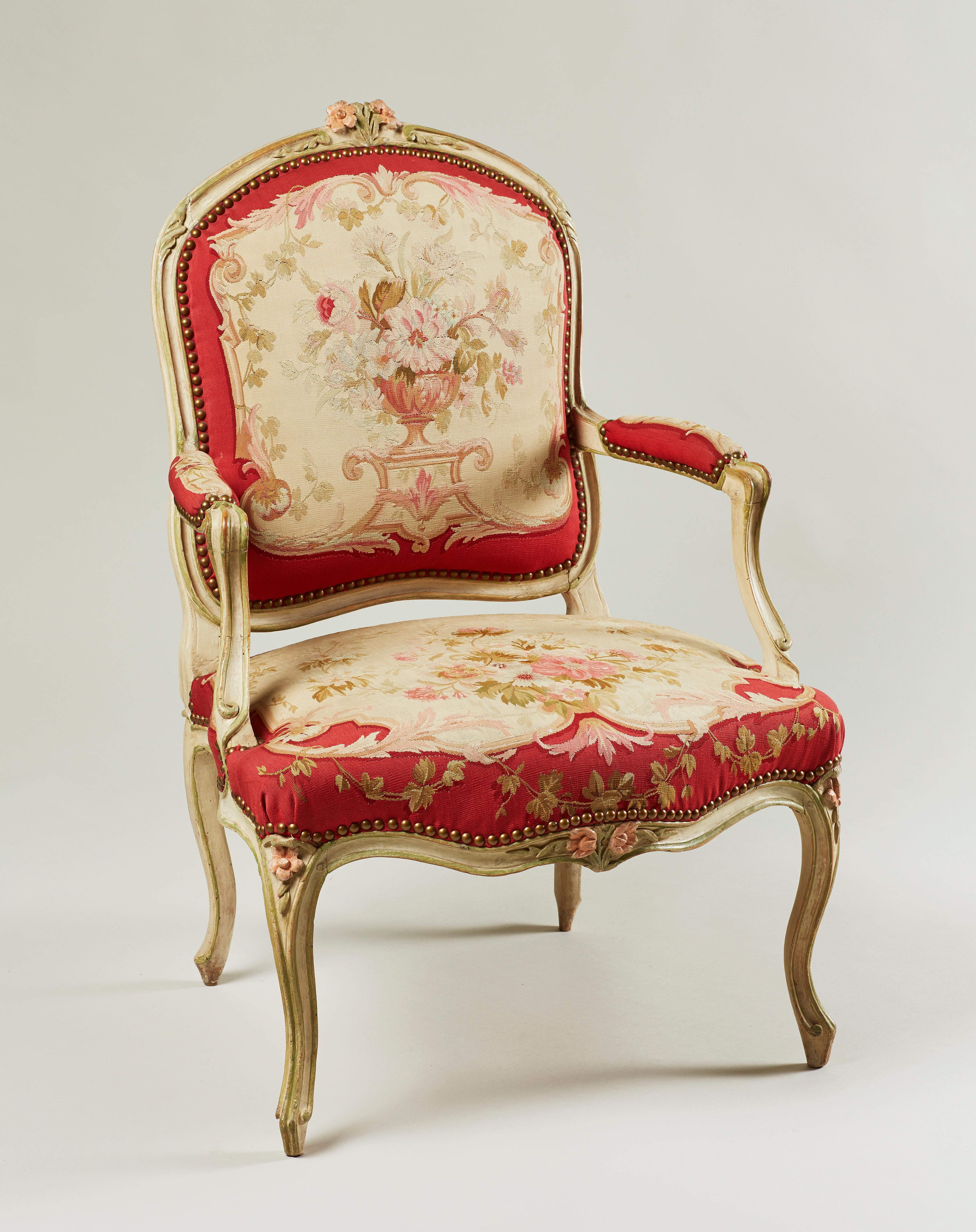 Satz von vier französischen Rokoko-Louis-XV-Fauteuils aus der Mitte des 18. (Louis XV.) im Angebot