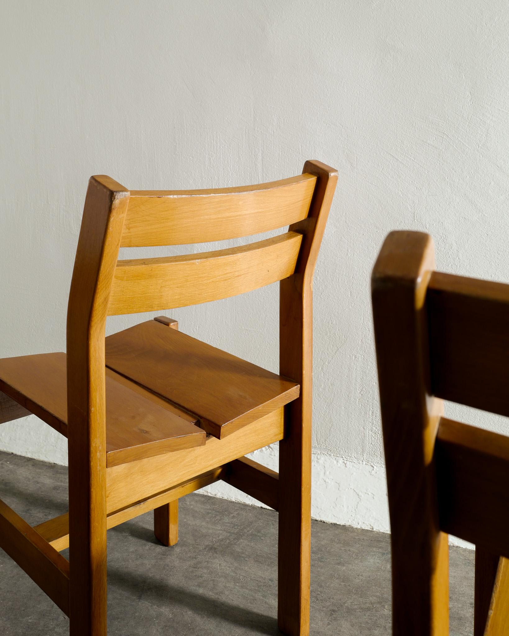 Set of Four French Mid Century Dining Chairs by Charlotte Perriand for Les Arcs For Sale 3