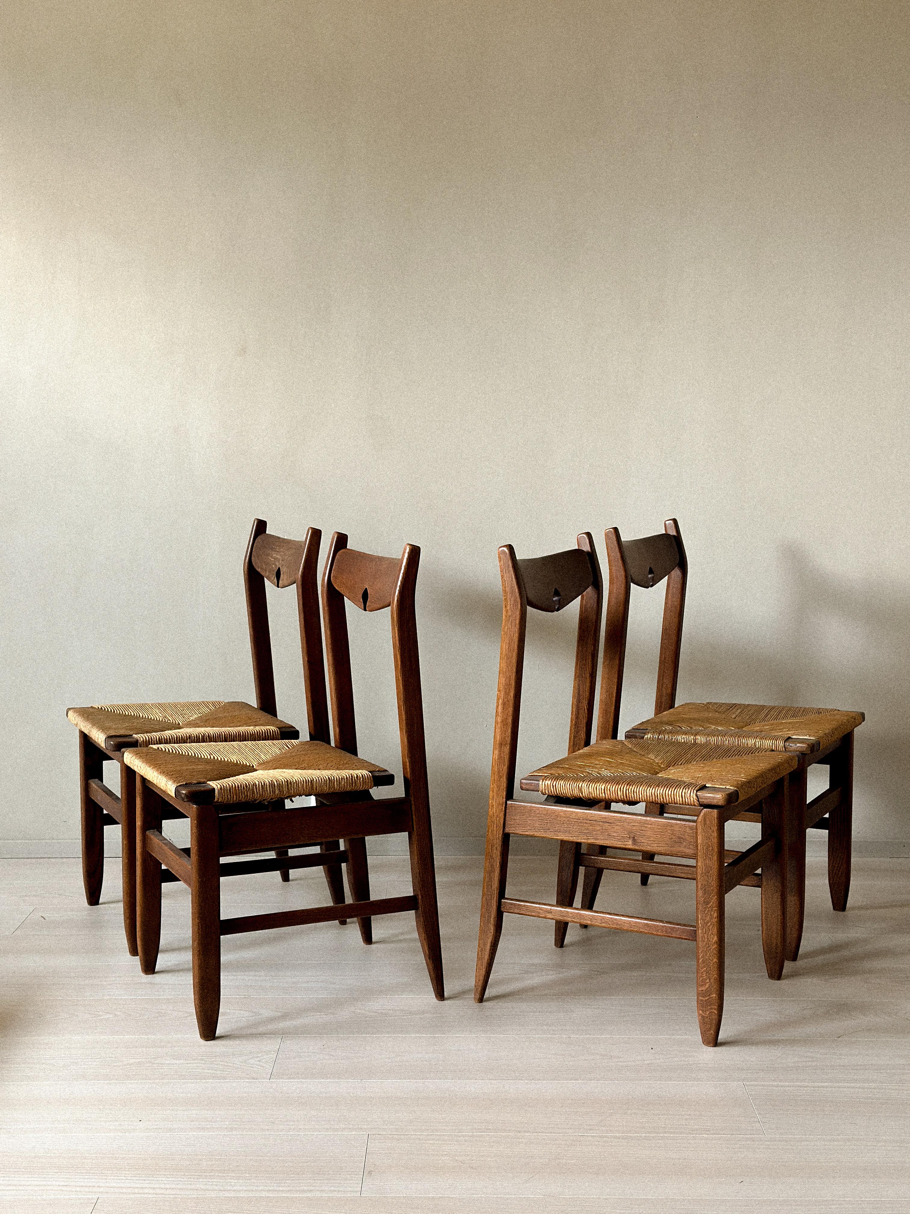 Set of Four French Mid-Century Dining Chairs by Guillerme et Chambron For Sale 6