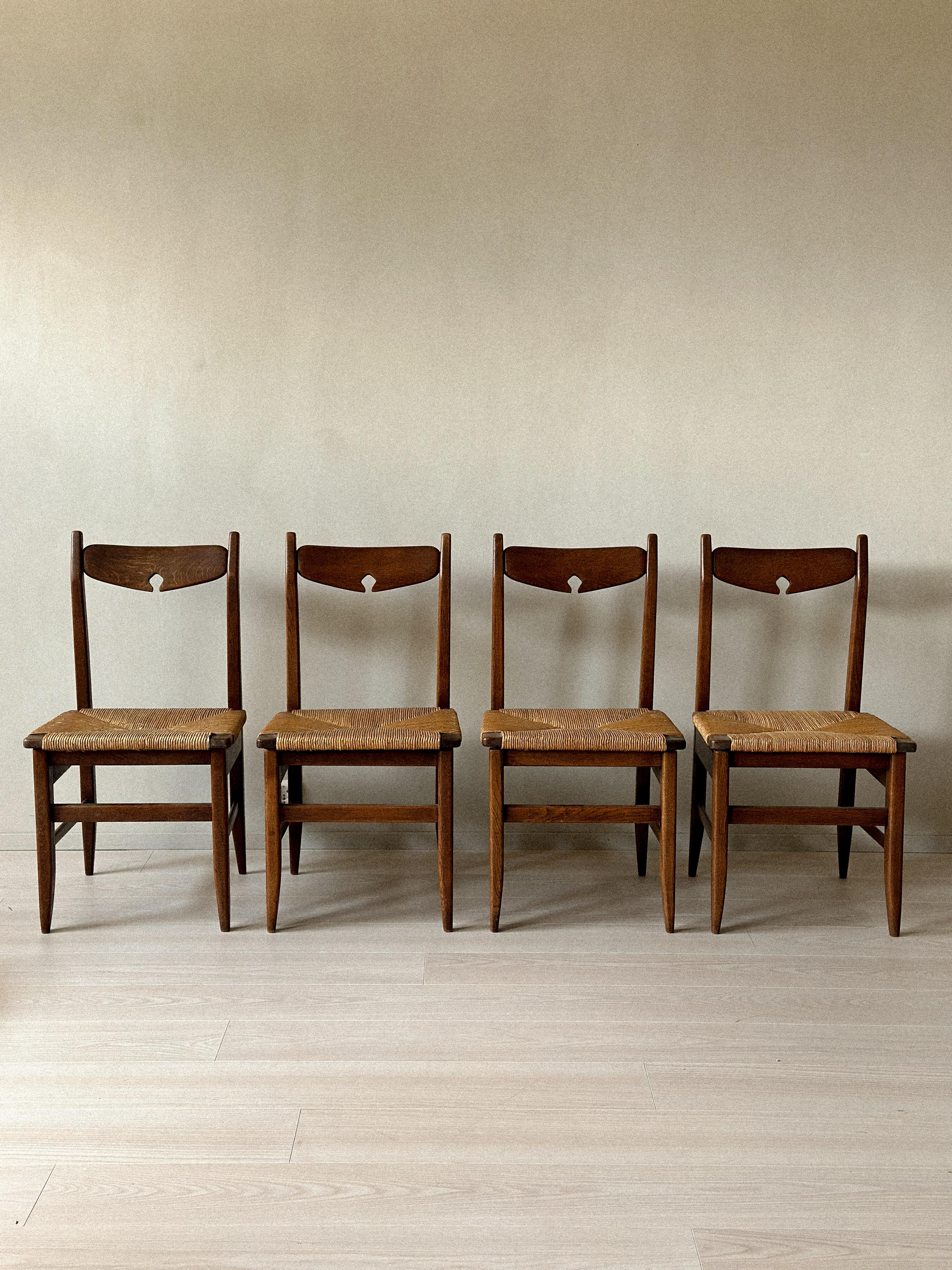 Mid-Century Modern Set of Four French Mid-Century Dining Chairs by Guillerme et Chambron For Sale
