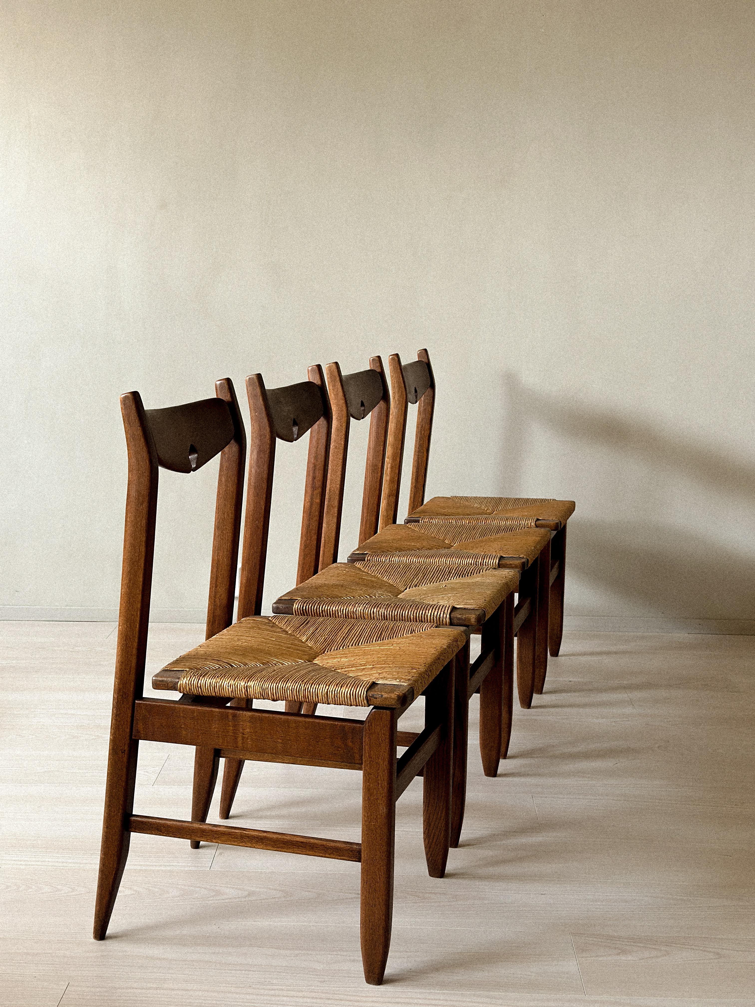 Set of Four French Mid-Century Dining Chairs by Guillerme et Chambron In Good Condition For Sale In Hønefoss, 30