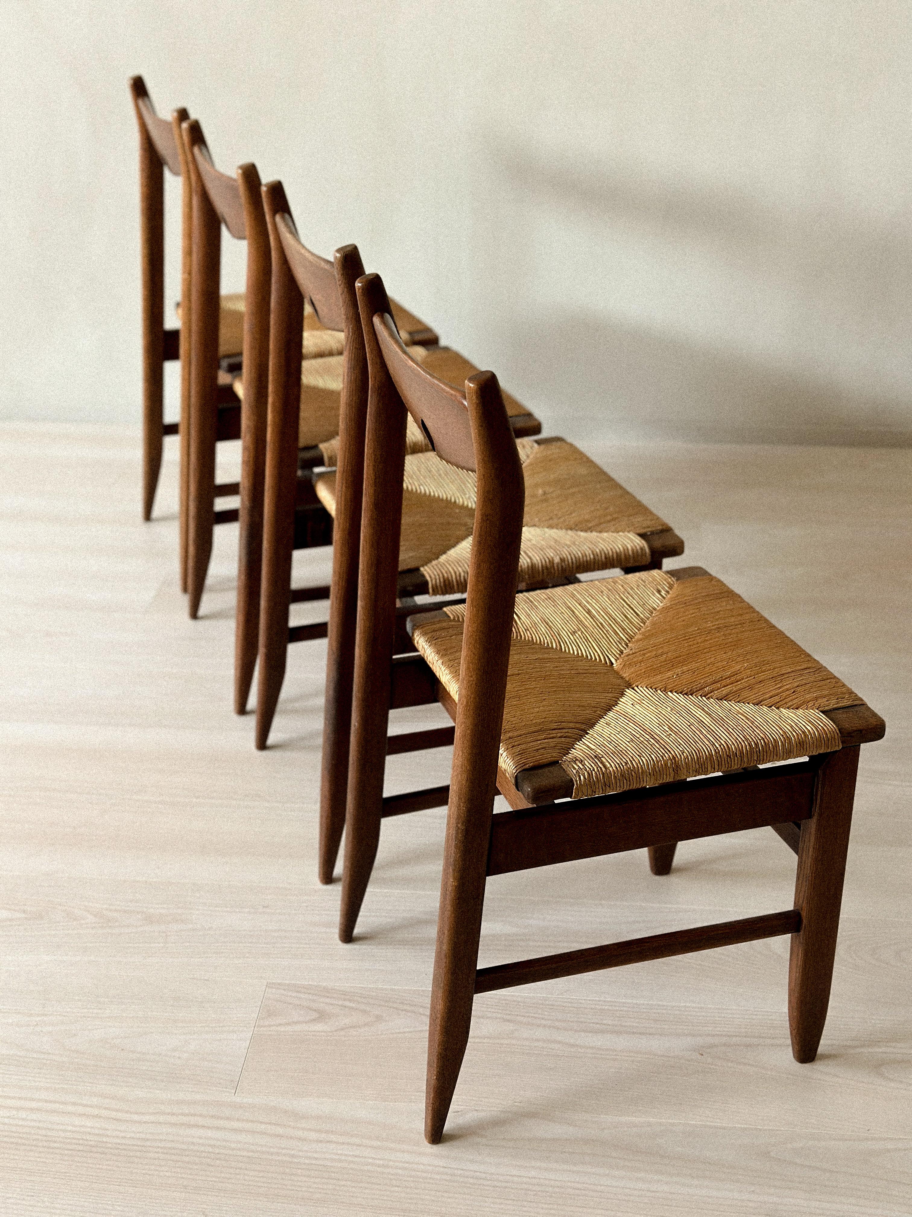 20th Century Set of Four French Mid-Century Dining Chairs by Guillerme et Chambron For Sale