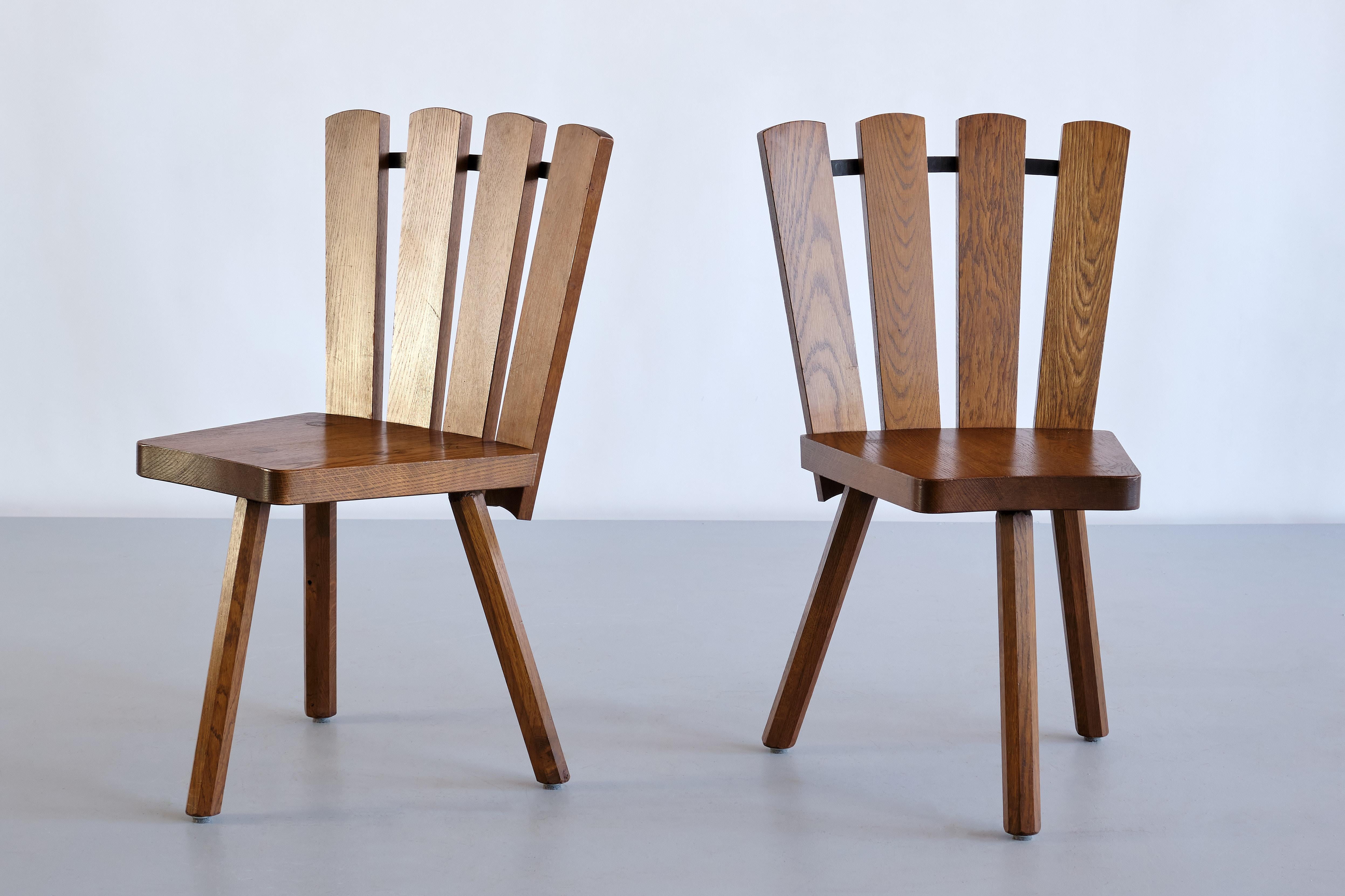 Steel Set of Four French Modern Tripod Oak Dining Chairs with Fan Shaped Back, 1950s For Sale