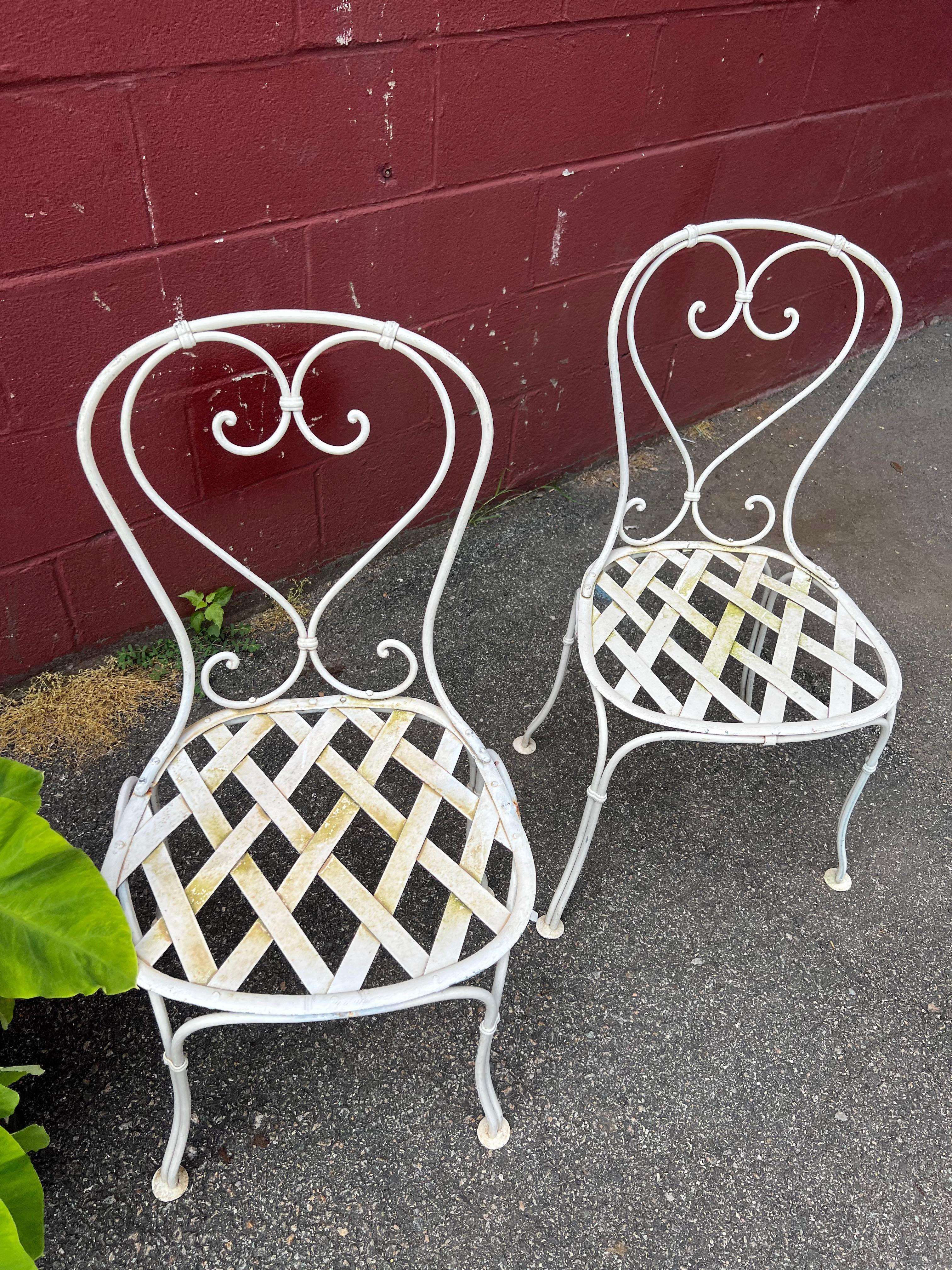 Stile provenzale Set di quattro sedie da giardino francesi dipinte in vendita