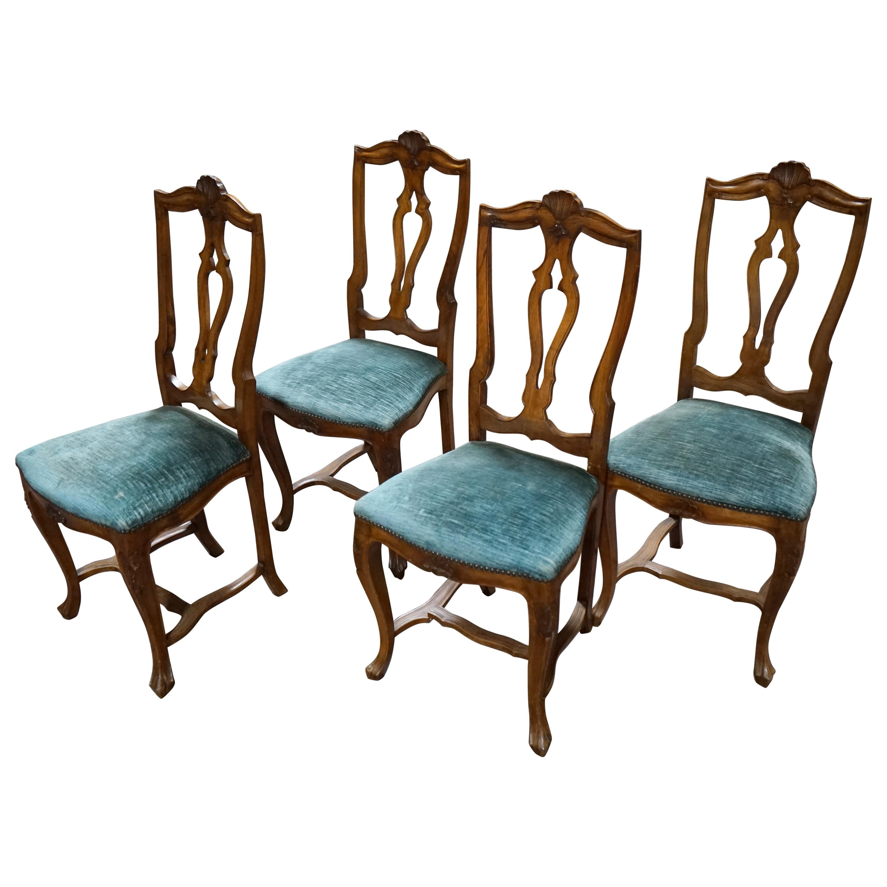 Ensemble de quatre chaises d'appoint françaises en vente