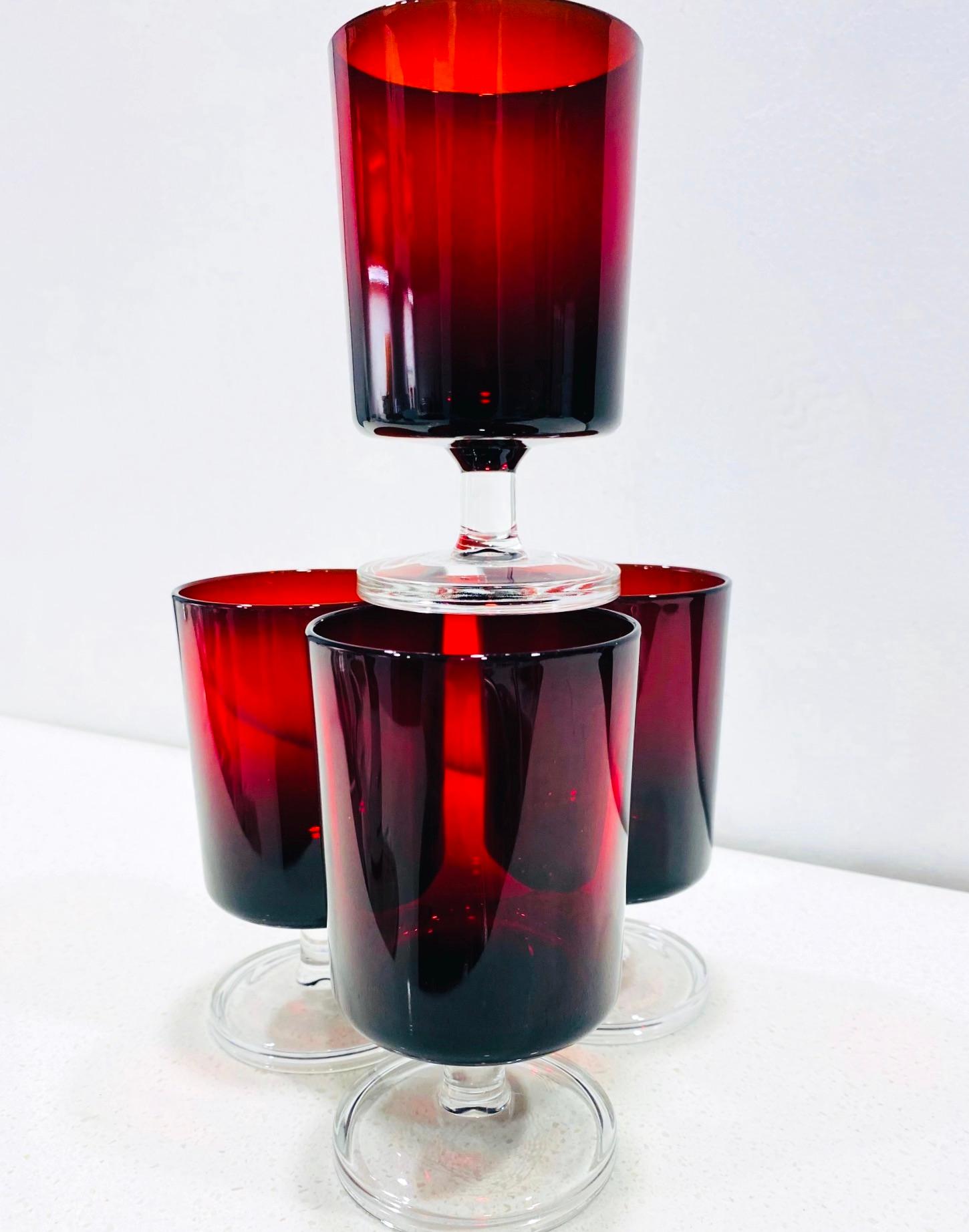 Set of Four French Vintage Stemware Glasses in Ruby Red, c. 1960s In Good Condition In Fort Lauderdale, FL
