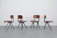 Satz von vier Friso Kramer 'Resut' Stühlen