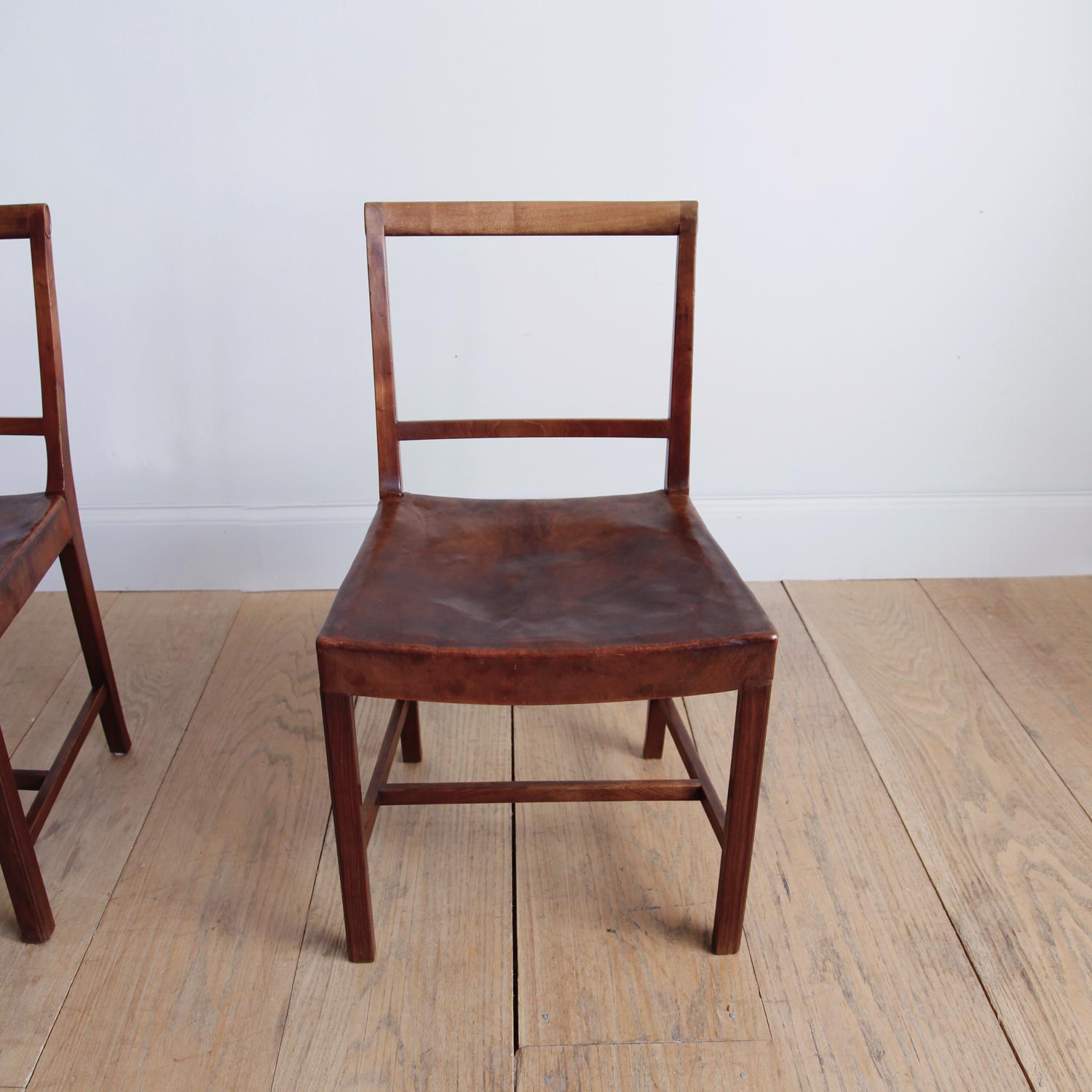 20th Century Set of Six Frits Henningsen Dining Chairs with Original Leather For Sale