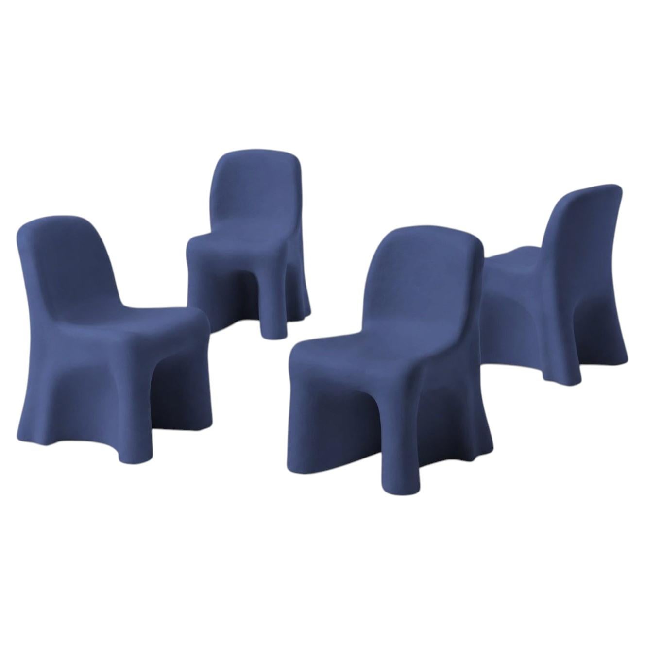 Satz von vier Gaetano Pesce 'Dalila' Blaue armlose Außenstühle für Cassina im Angebot