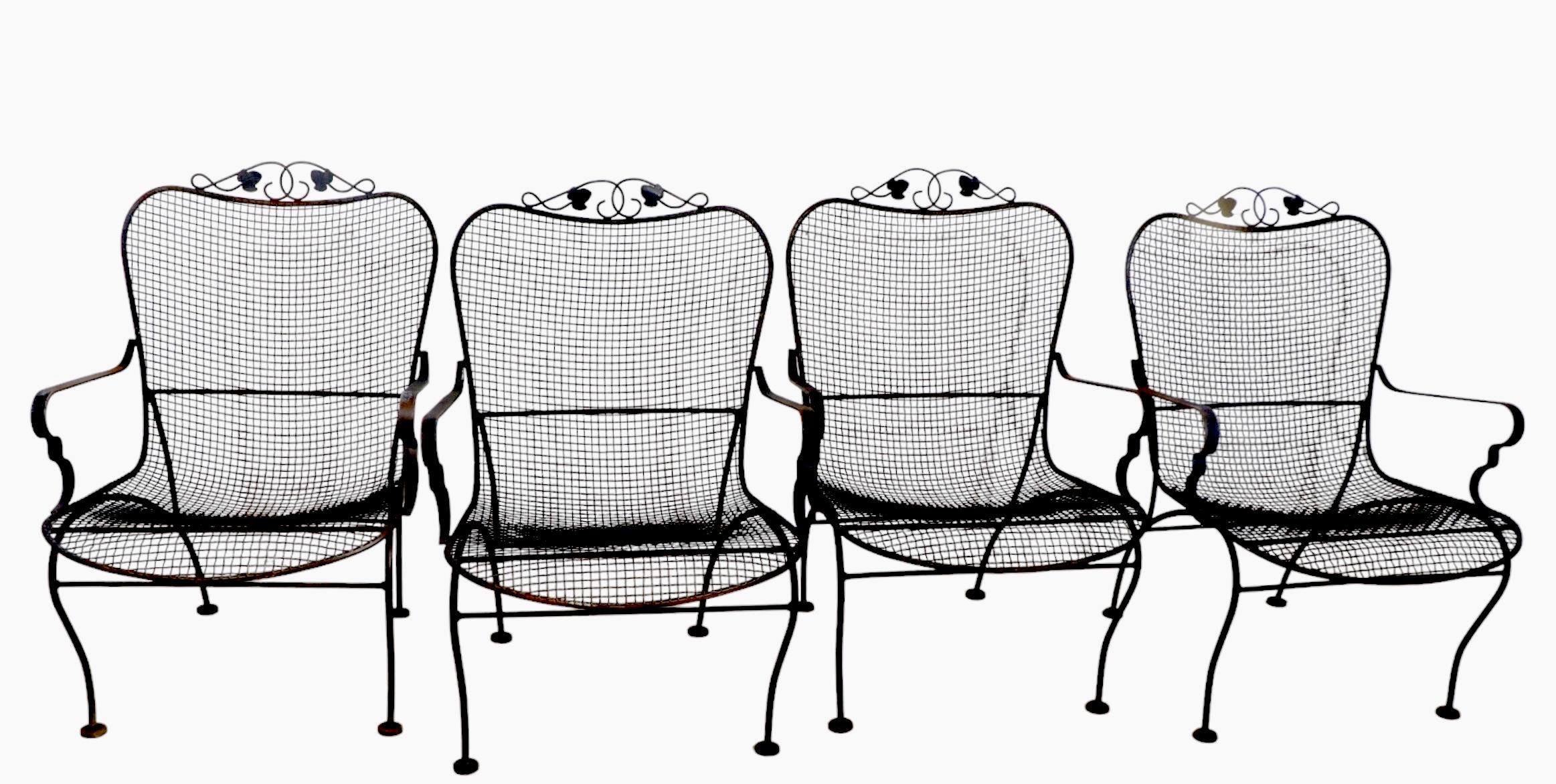 Ensemble de quatre chaises de jardin, de patio et de jardin par Woodard en vente 5