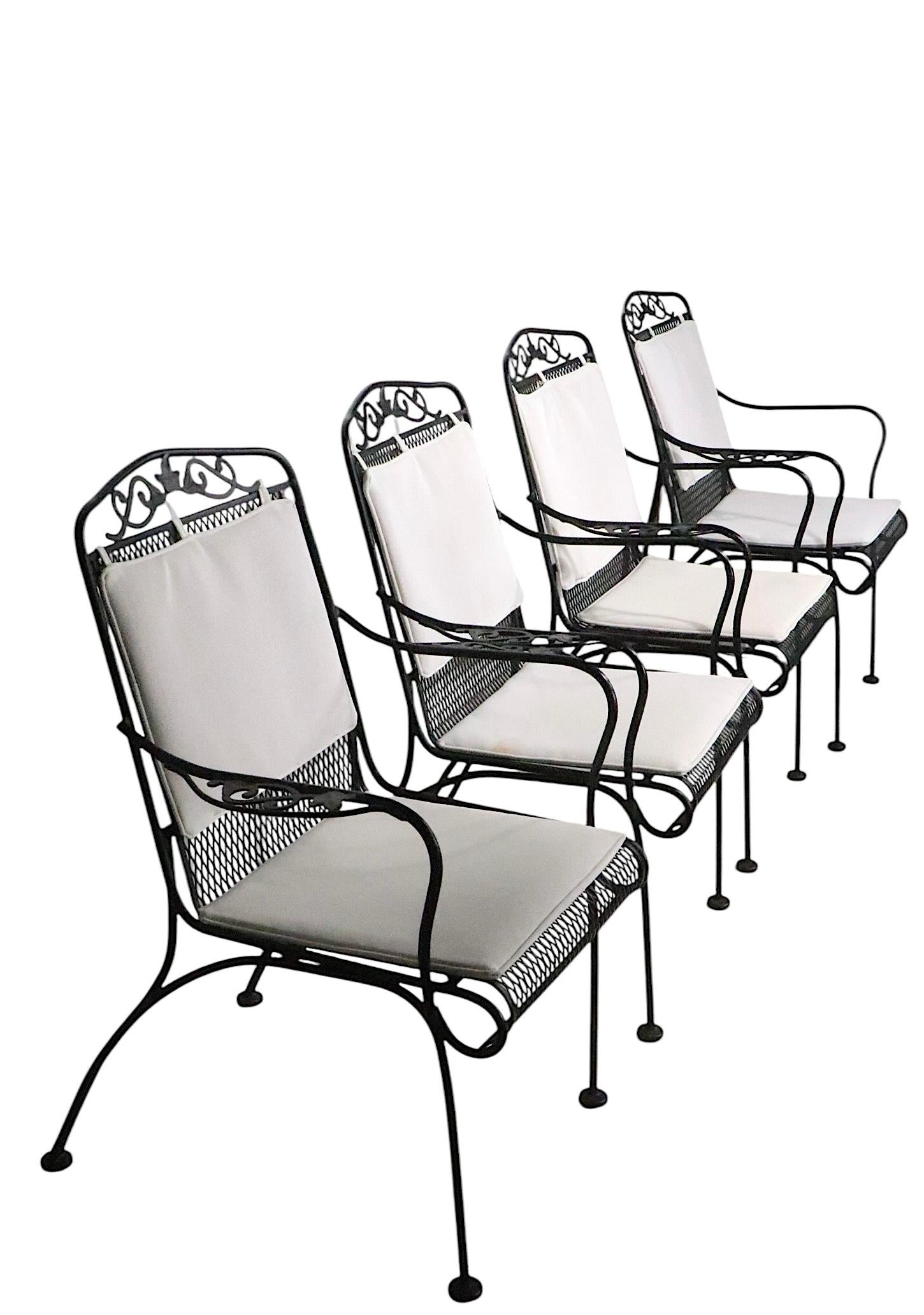 Set of Four Garden Patio Poolside Wrought Iron Dining Chairs att. to Woodard For Sale 8