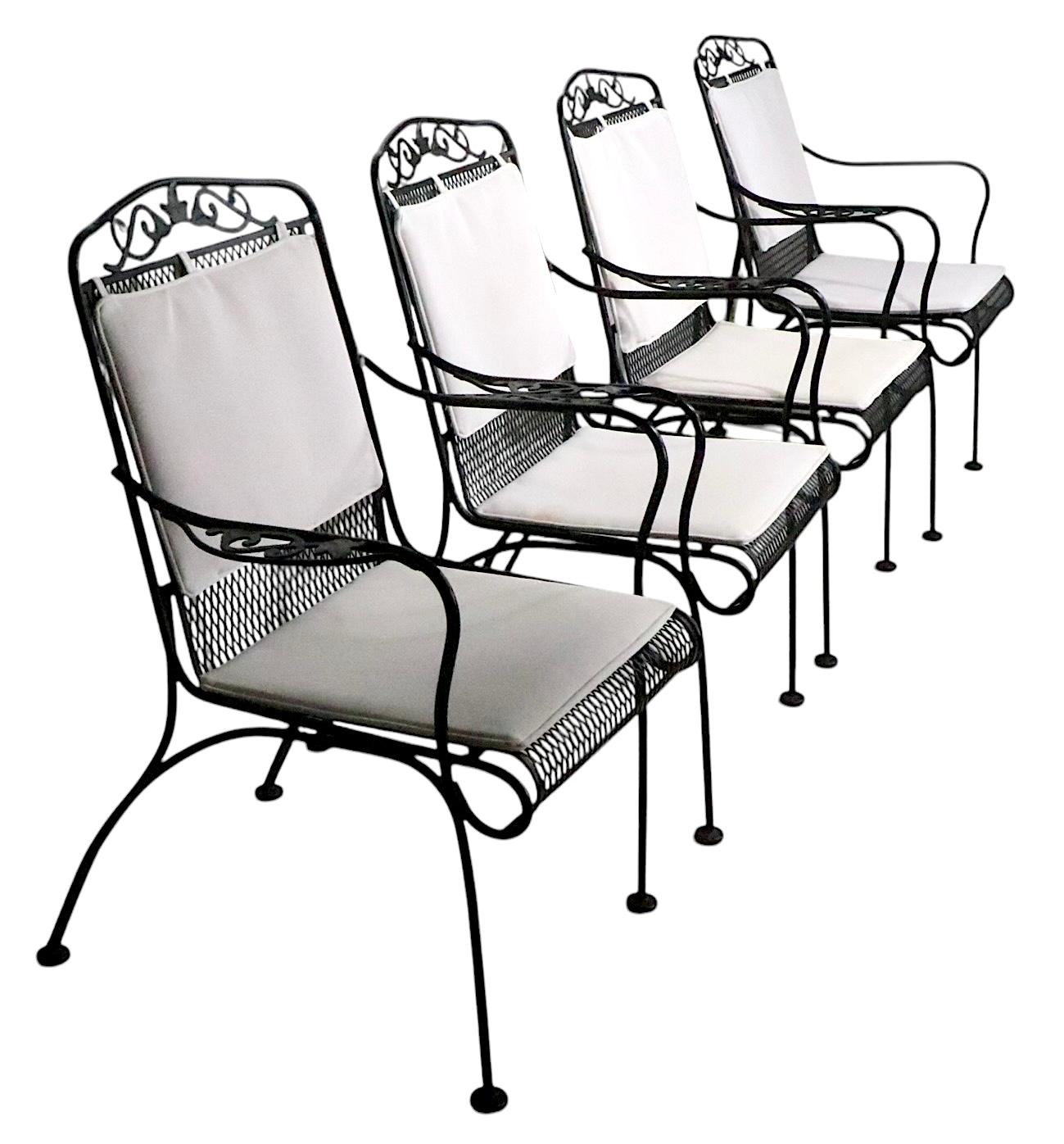 Set of Four Garden Patio Poolside Wrought Iron Dining Chairs att. to Woodard For Sale 9